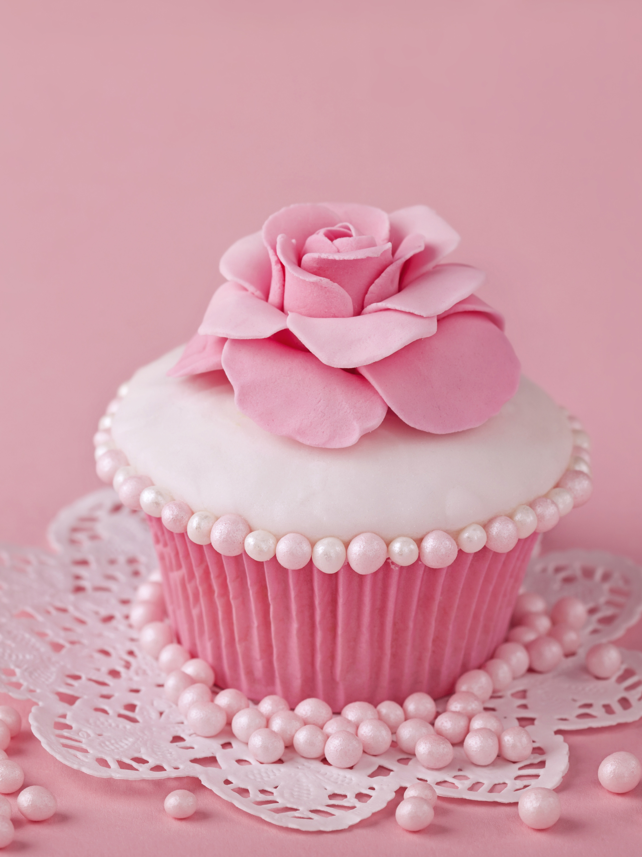Handy-Wallpaper Rosa, Blume, Süßigkeiten, Cupcake, Nahrungsmittel kostenlos herunterladen.