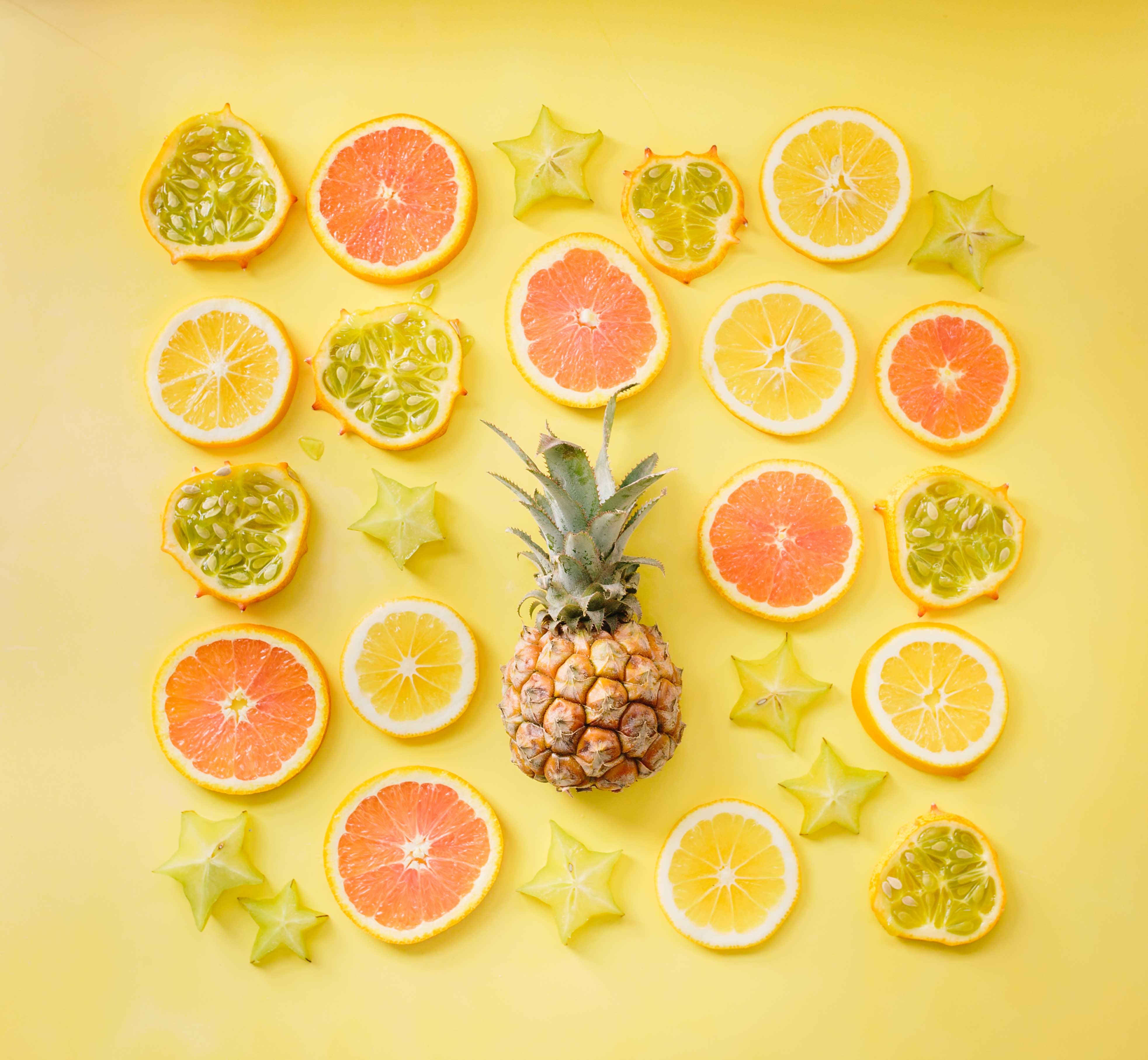 71923 скачать картинку лимон, еда, фрукты, цитрусы, желтый, апельсин, ананас, оранжевые - обои и заставки бесплатно
