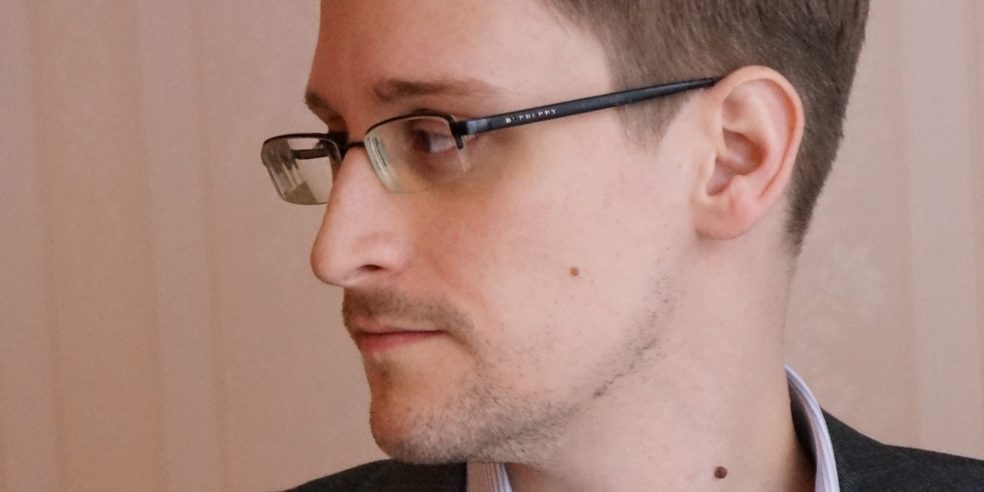  Edward Snowden Full HD Wallpaper