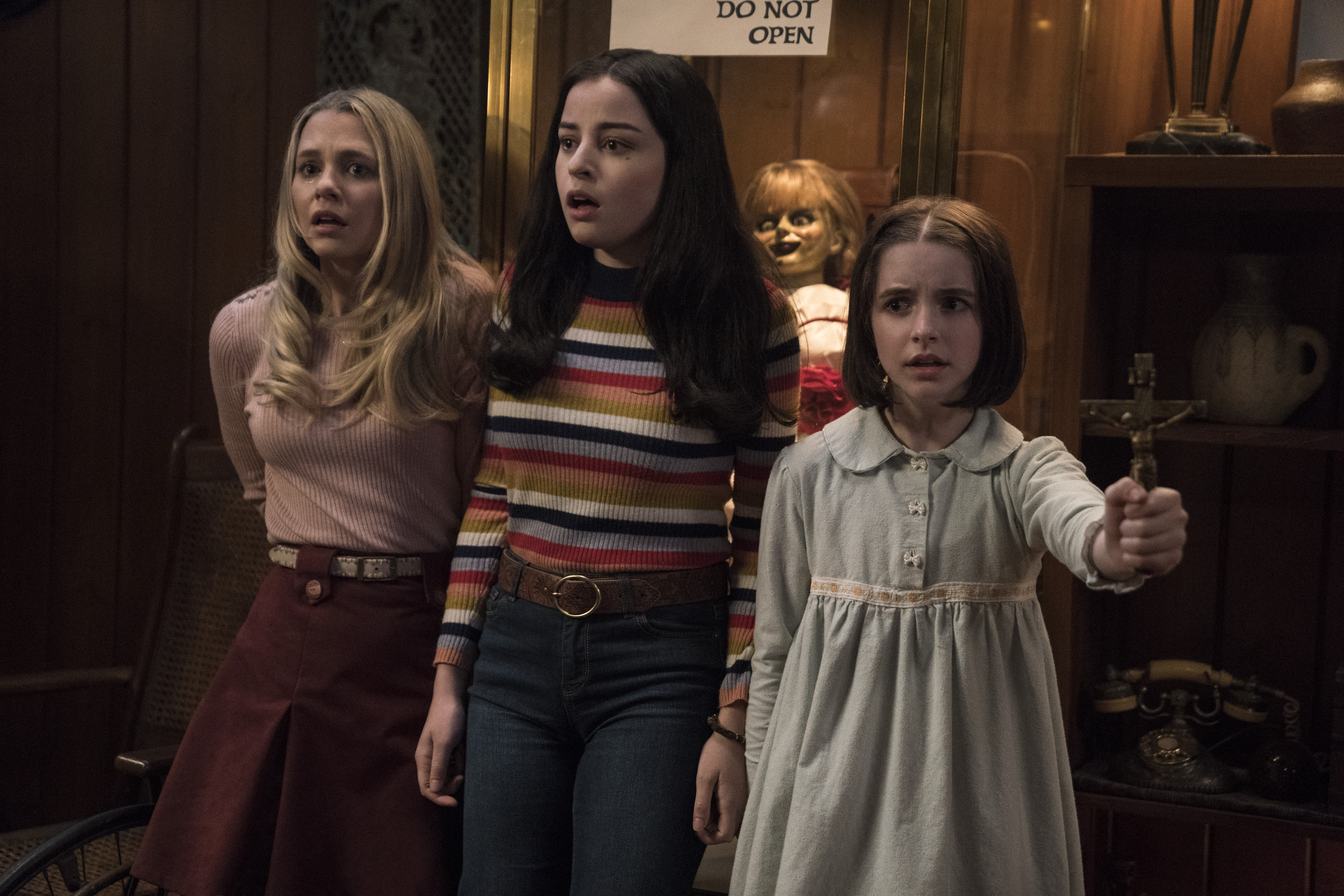 movie, annabelle comes home, katie sarife, madison iseman, mckenna grace, the conjuring
