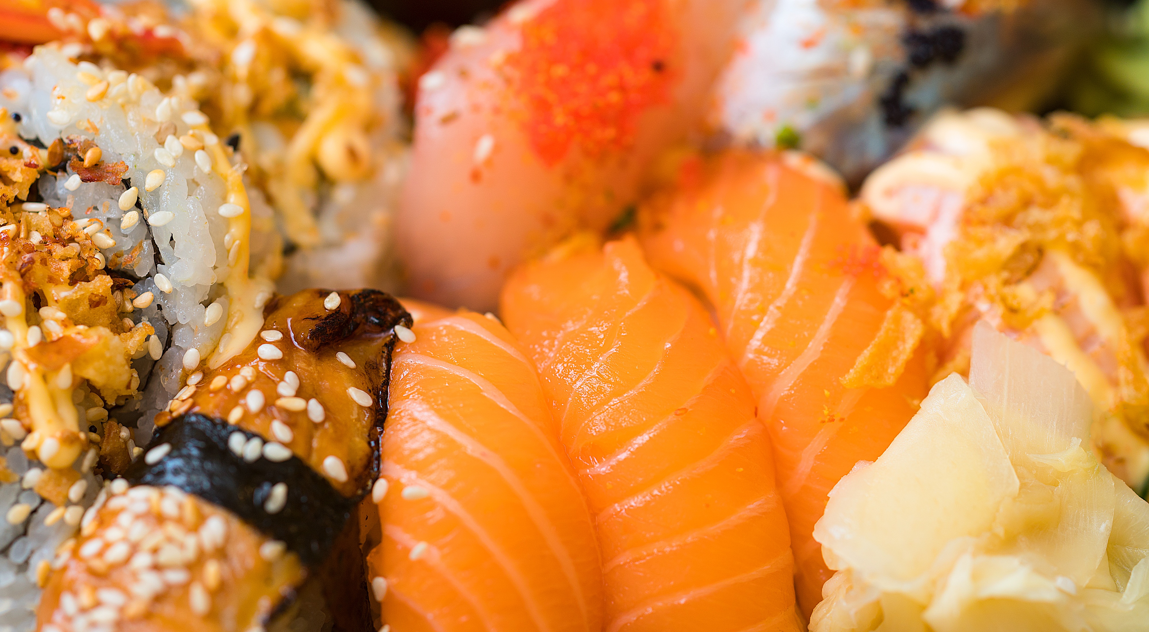 Handy-Wallpaper Sushi, Fisch, Meeresfrüchte, Nahrungsmittel kostenlos herunterladen.