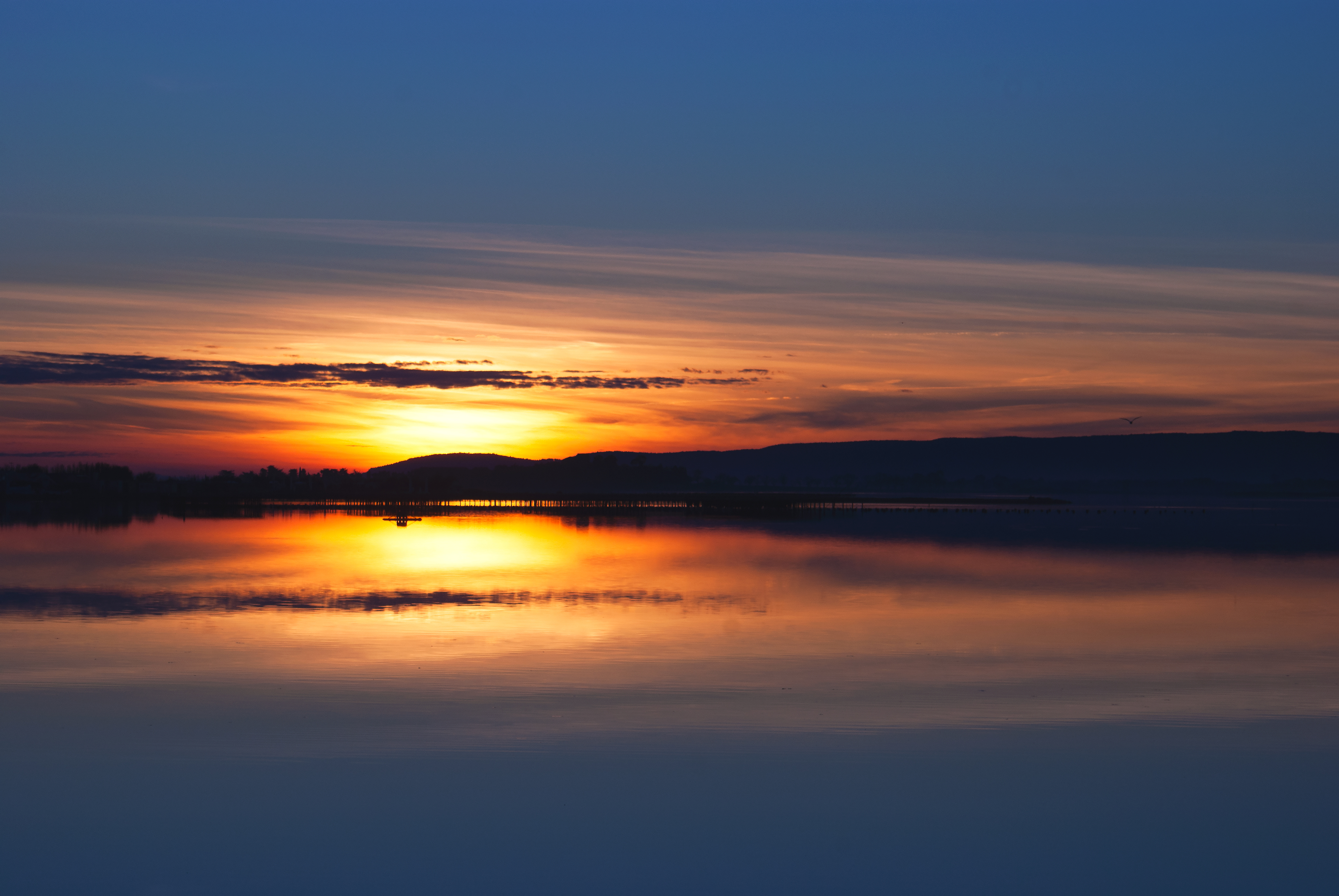 Téléchargez gratuitement l'image Lac, Ciel, La Nature, Terre/nature, Lever De Soleil, Réflection sur le bureau de votre PC