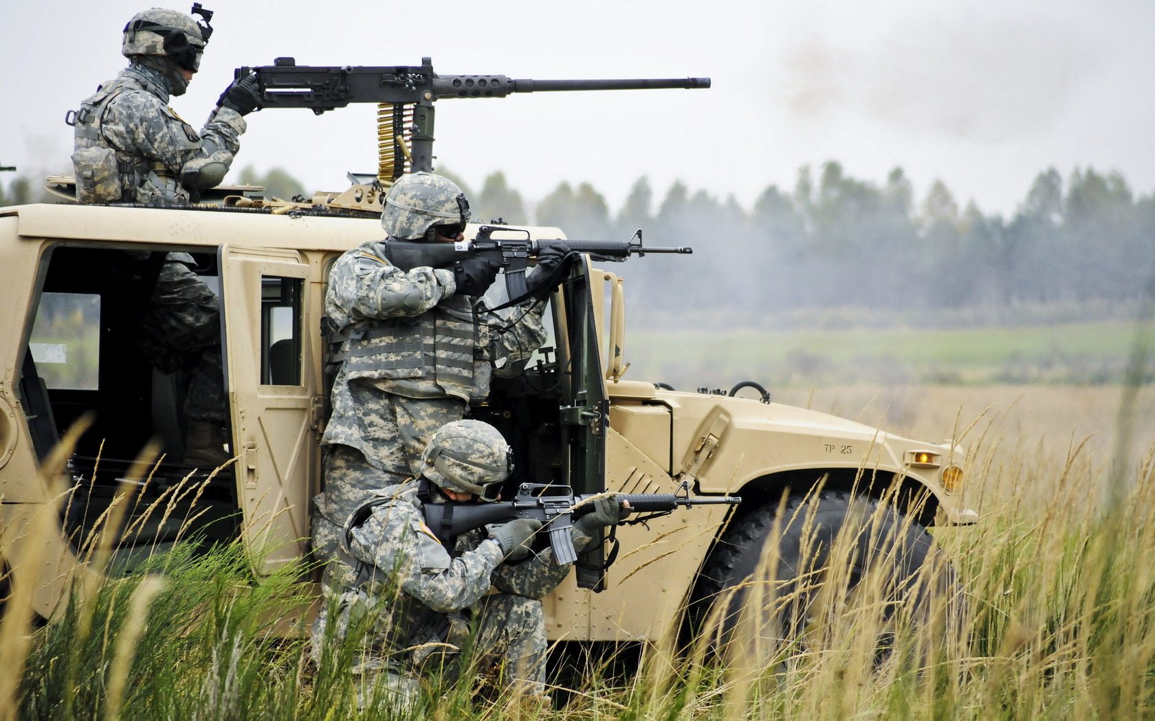 無料モバイル壁紙車両, 軍隊をダウンロードします。