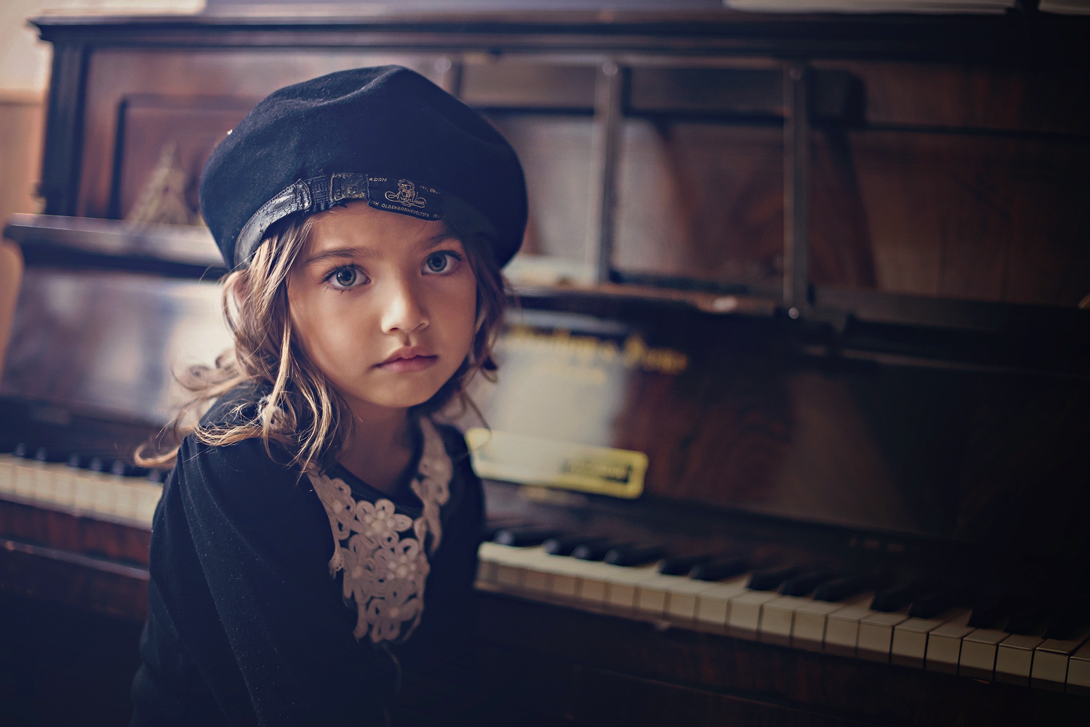 Free download wallpaper Piano, Child, Hat, Photography on your PC desktop