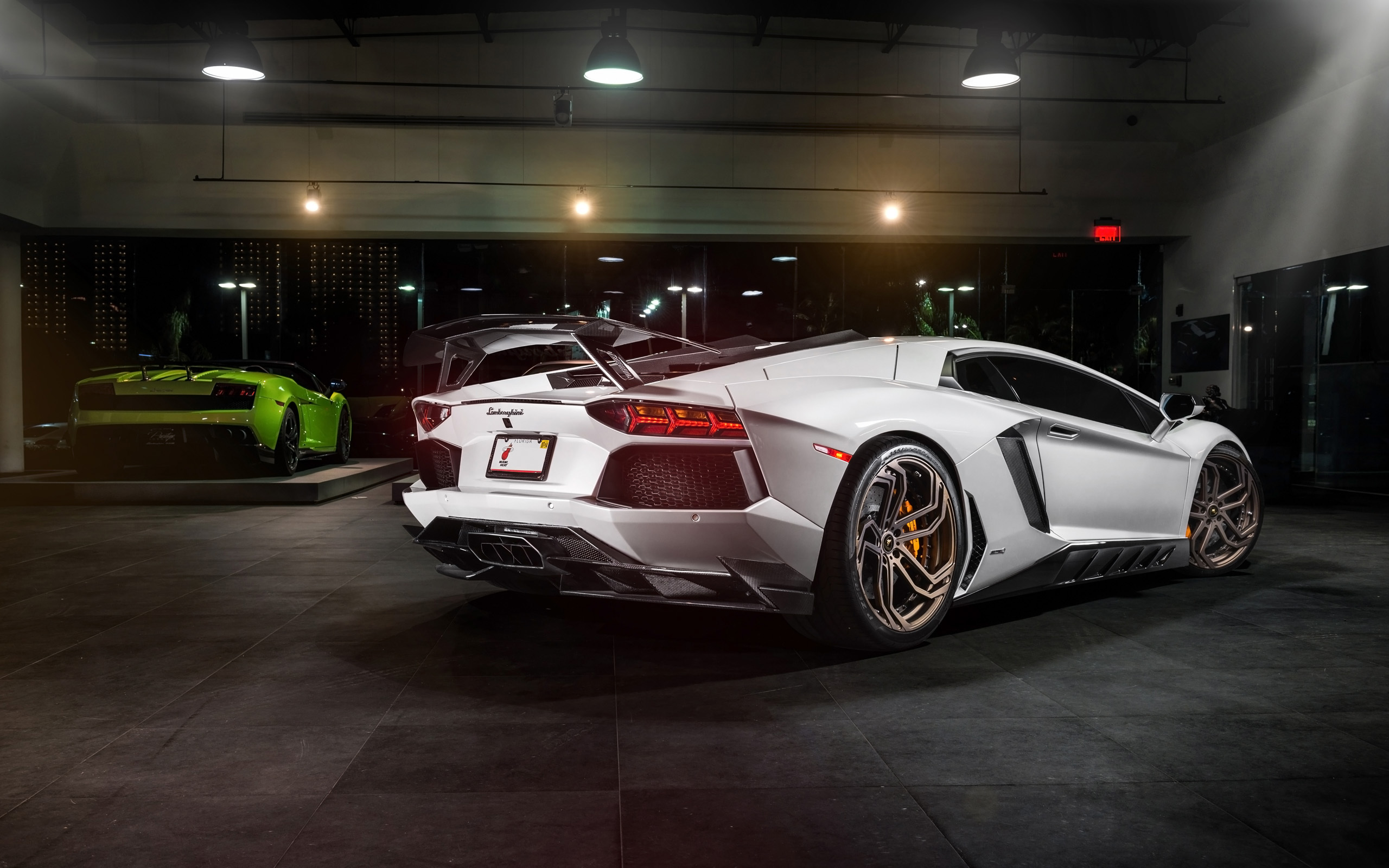 Descarga gratis la imagen Lamborghini, Lamborghini Aventador, Vehículos en el escritorio de tu PC