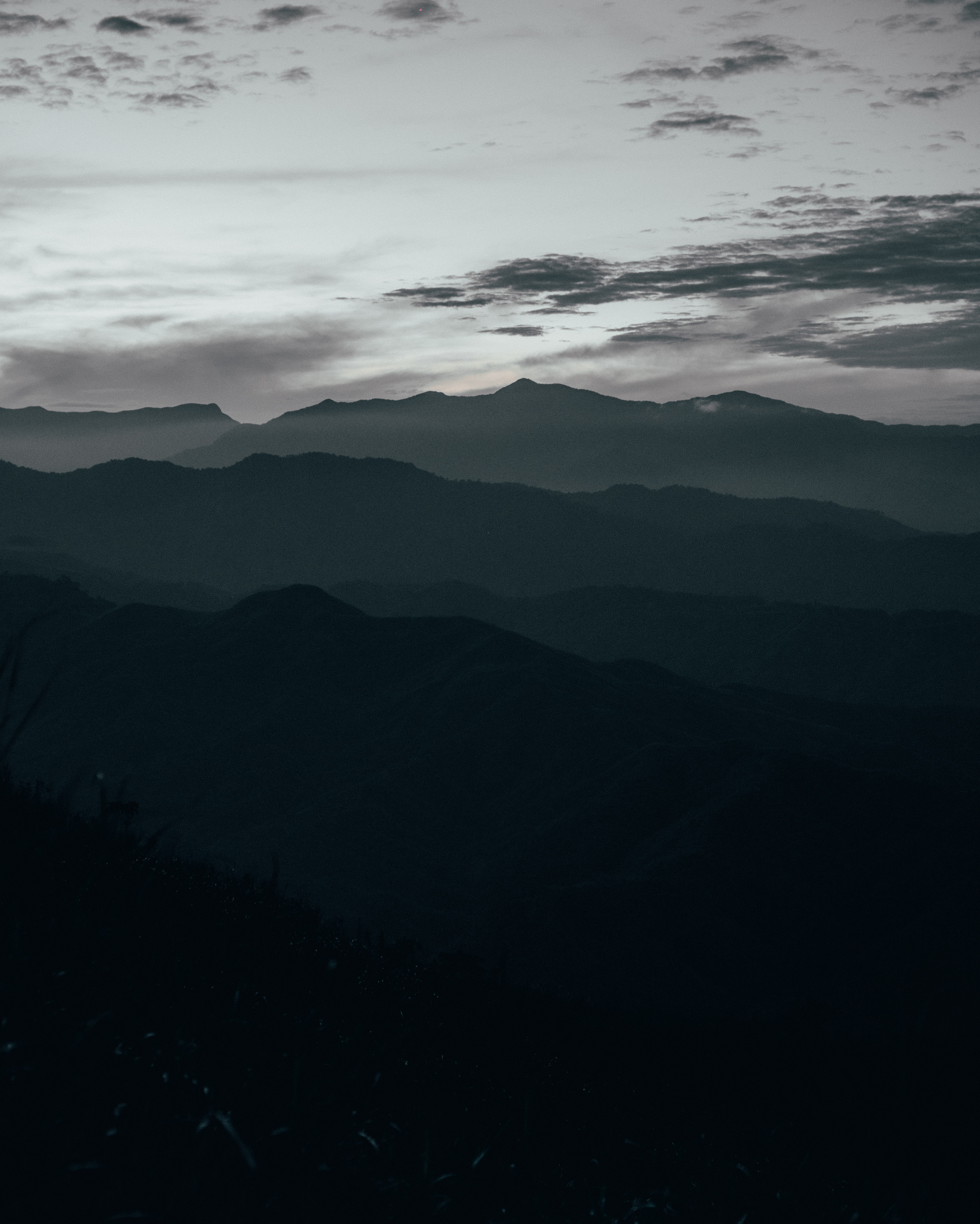 Free download wallpaper Mountains, Twilight, Fog, Dusk, Nature, Dark, Landscape on your PC desktop