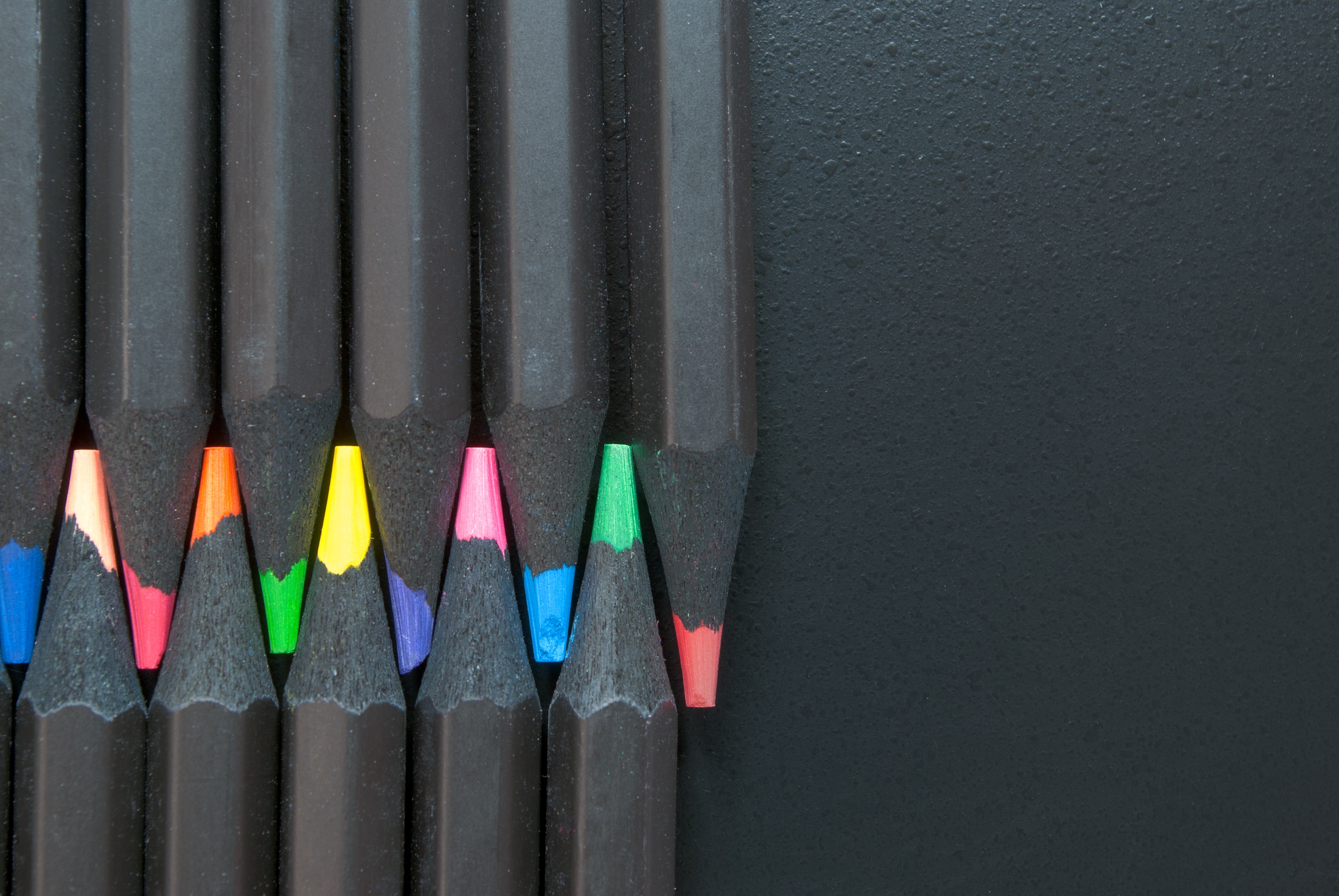 minimalism, colored pencils, miscellanea, miscellaneous, colour pencils, imprisoned, cloistered