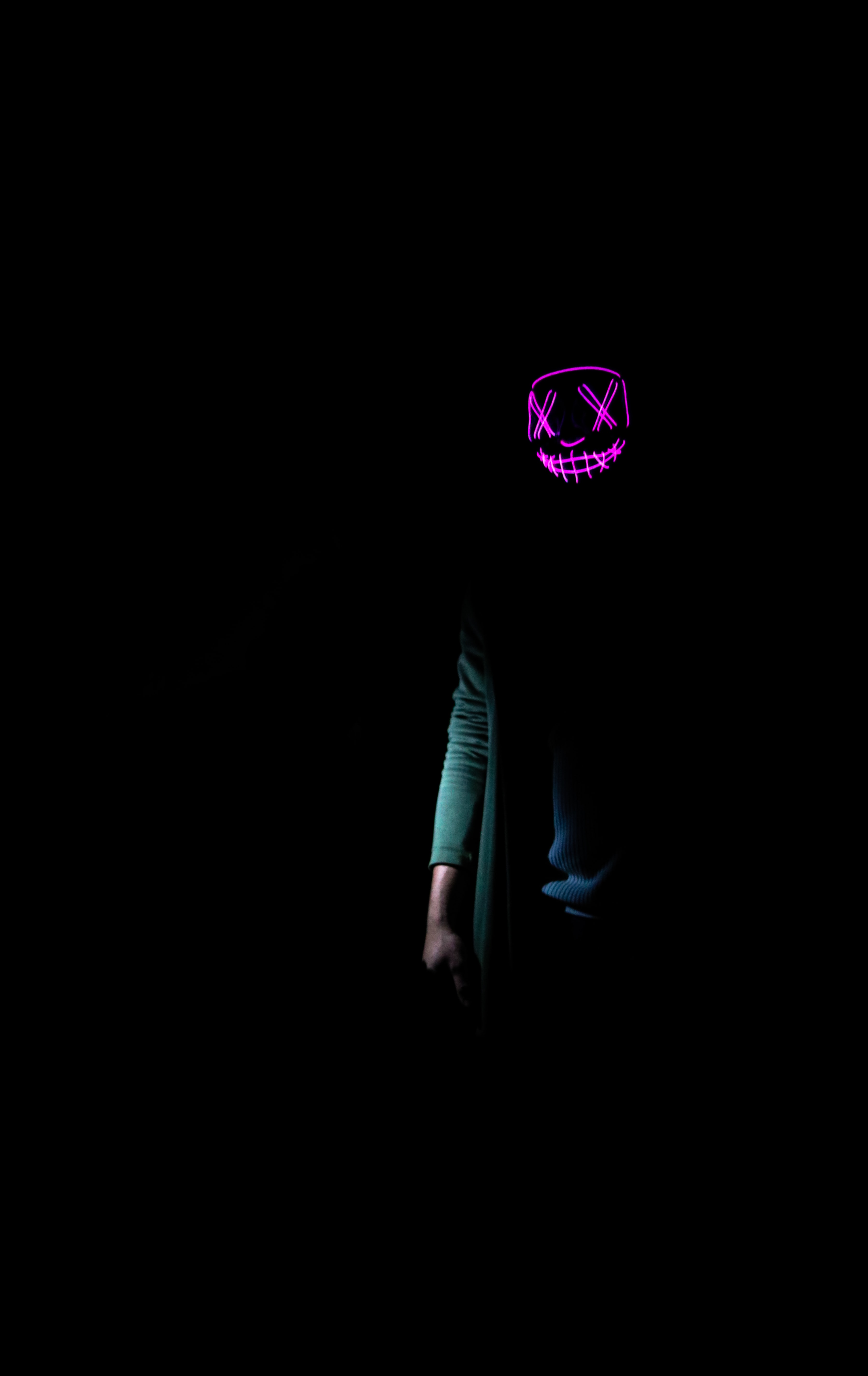 Free download wallpaper Violet, Human, Person, Darkness, Purple, Mask, Neon on your PC desktop