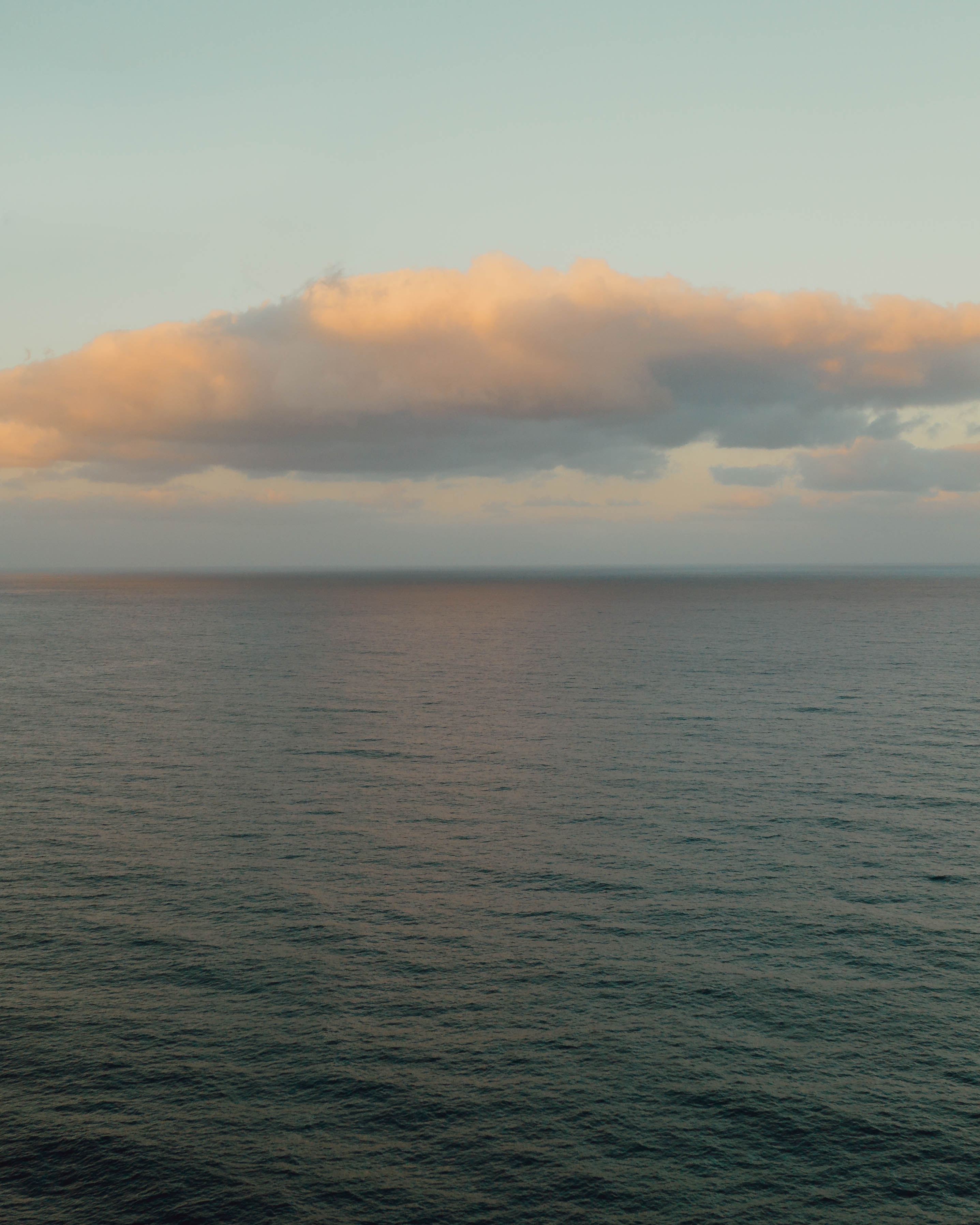 Handy-Wallpaper Clouds, Horizont, Ripple, Wasser, Natur, Sea, Wellen kostenlos herunterladen.