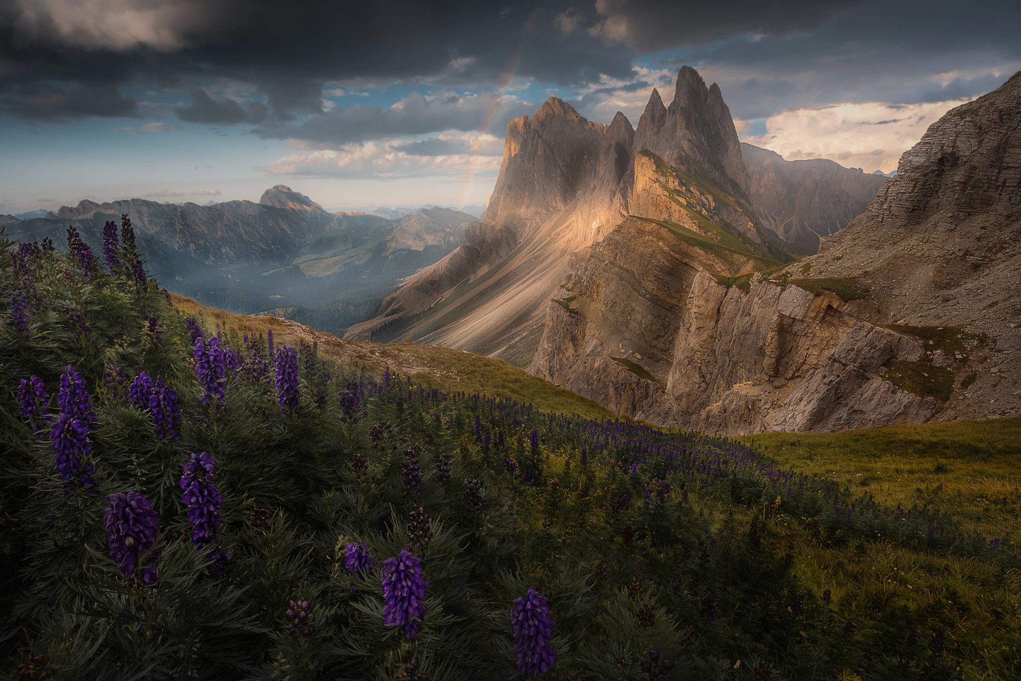 Handy-Wallpaper Landschaft, Natur, Gipfel, Gebirge, Berge, Erde/natur kostenlos herunterladen.