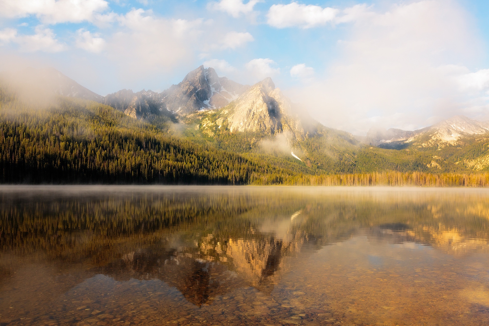 Descarga gratis la imagen Naturaleza, Montaña, Lago, Bosque, Nube, Tierra/naturaleza, Reflejo en el escritorio de tu PC