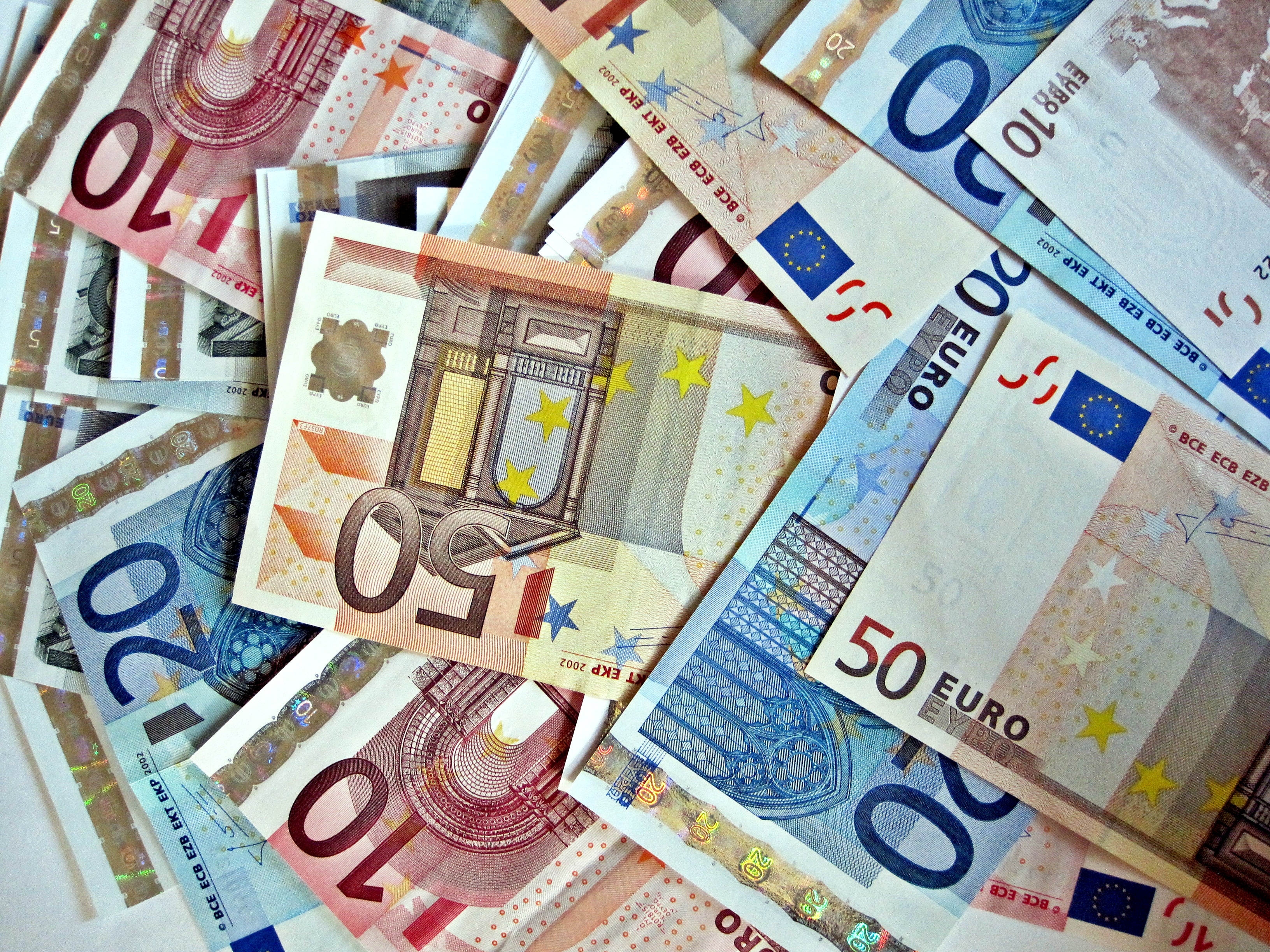 123233 скачать картинку евро, деньги, фон, разное - обои и заставки бесплатно
