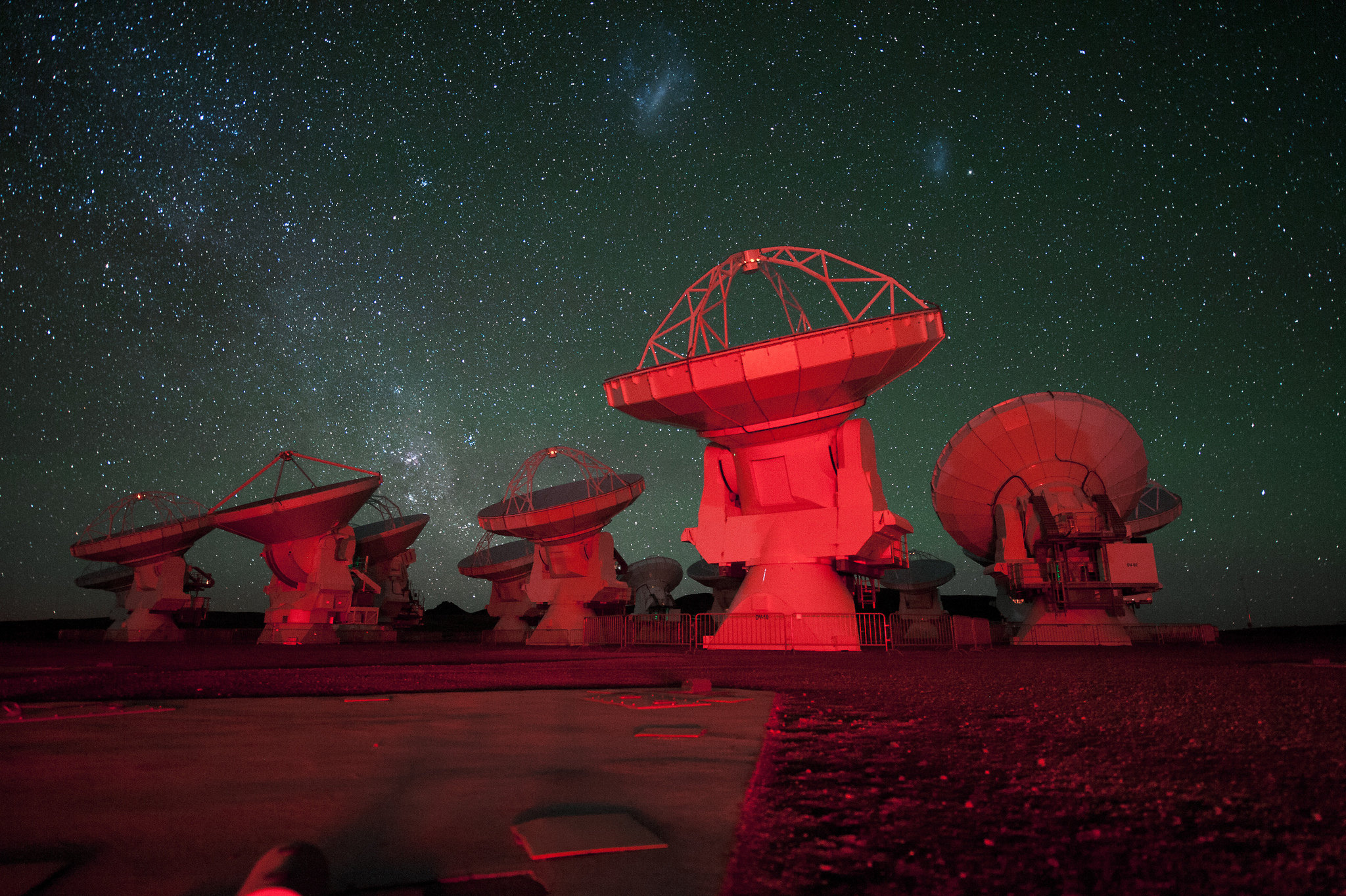 682943画像をダウンロードマンメイド, 望遠鏡, 電波望遠鏡の配列, アタカマ砂漠, チリ, eso, 電波望遠鏡-壁紙とスクリーンセーバーを無料で