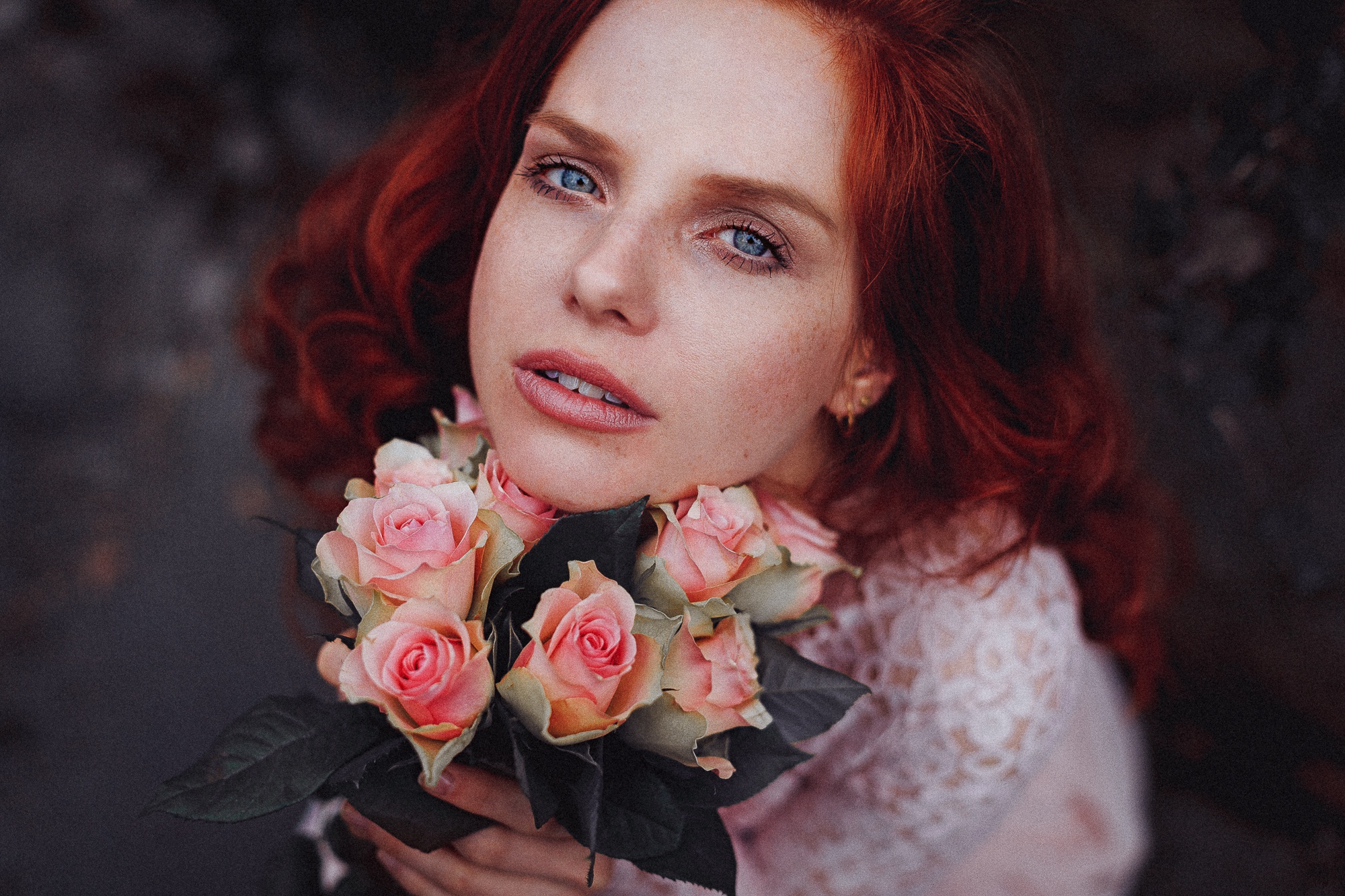 Download mobile wallpaper Rose, Bouquet, Redhead, Face, Model, Women, Blue Eyes for free.