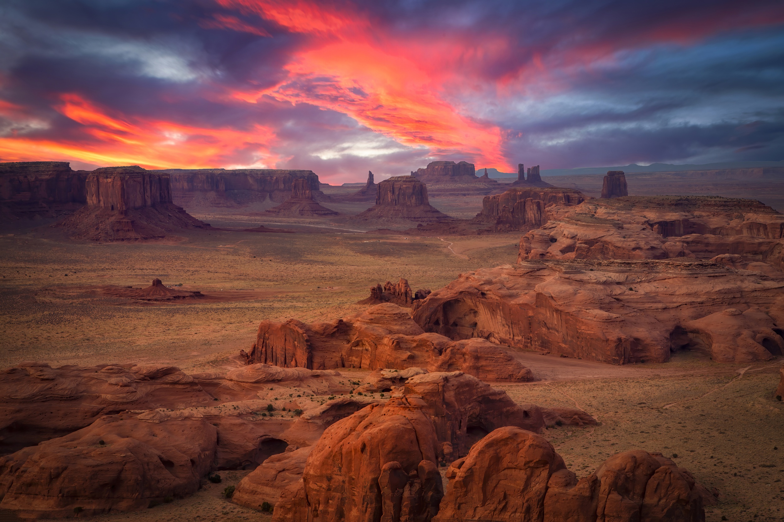 Download mobile wallpaper Landscape, Sunset, Desert, Usa, Earth, Valley, Cloud, Monument Valley for free.