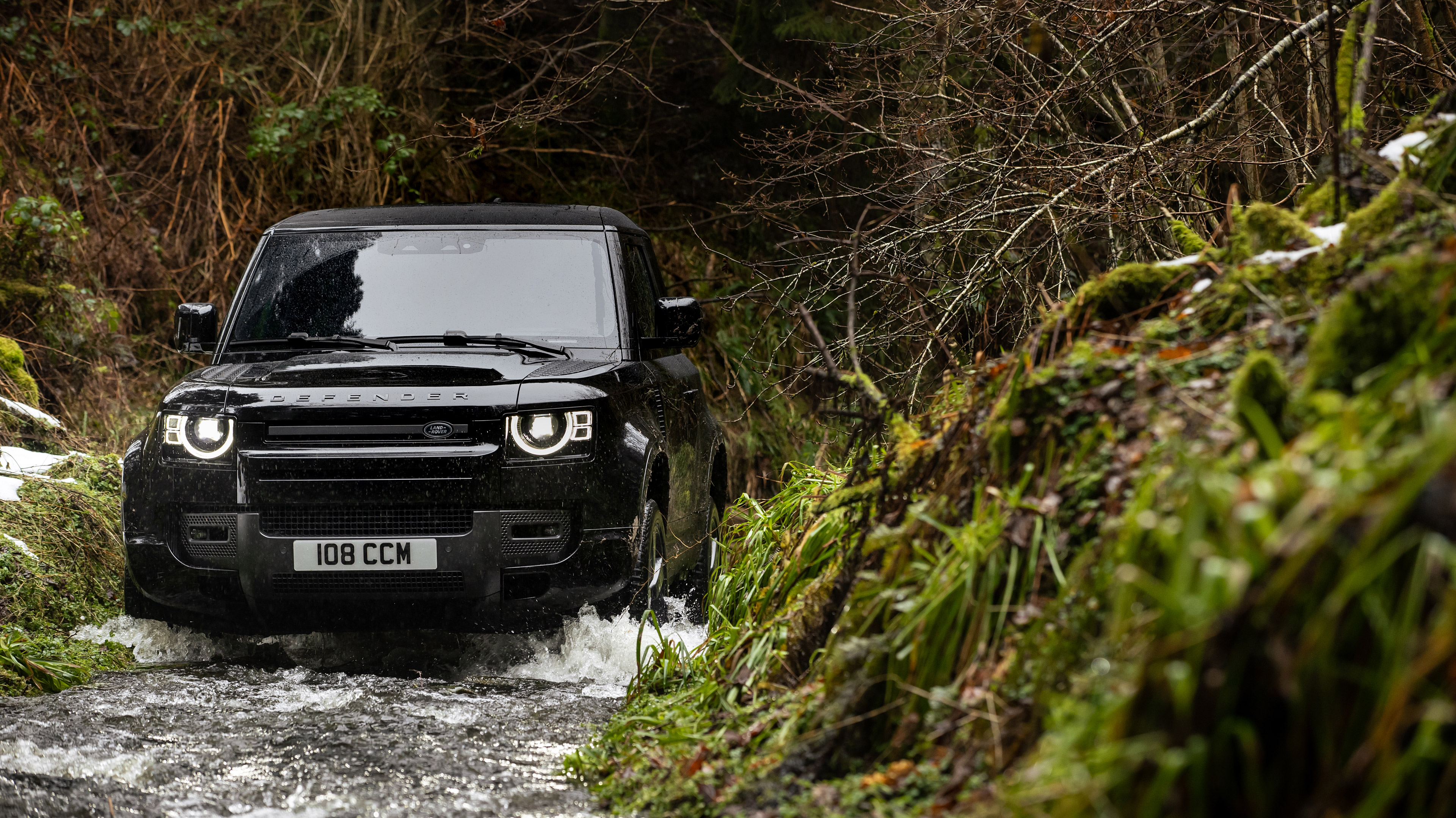 Download mobile wallpaper Land Rover, Car, Suv, Land Rover Defender, Vehicles, Black Car for free.