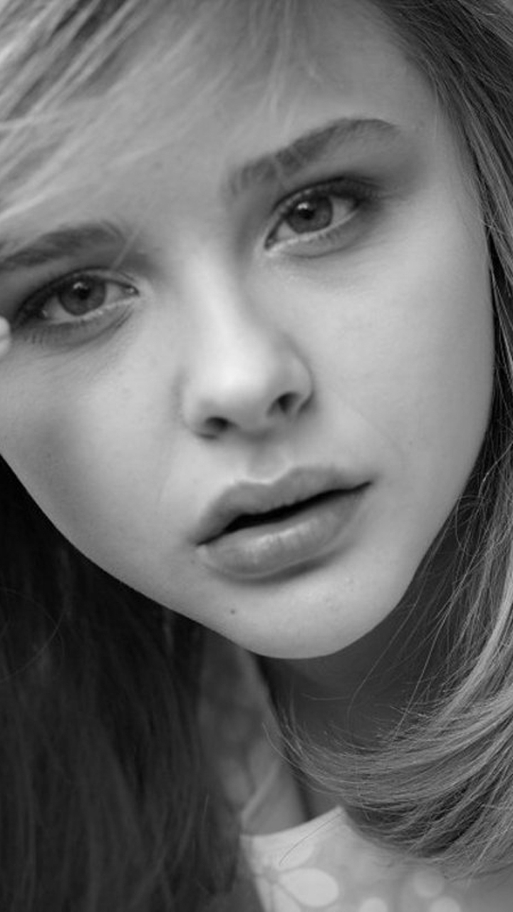 Download mobile wallpaper Celebrity, Chloë Grace Moretz for free.