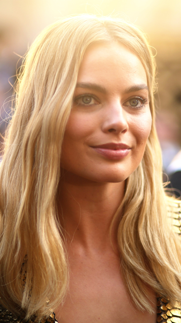 Download mobile wallpaper Blonde, Sunny, Celebrity, Actress, Australian, Margot Robbie for free.