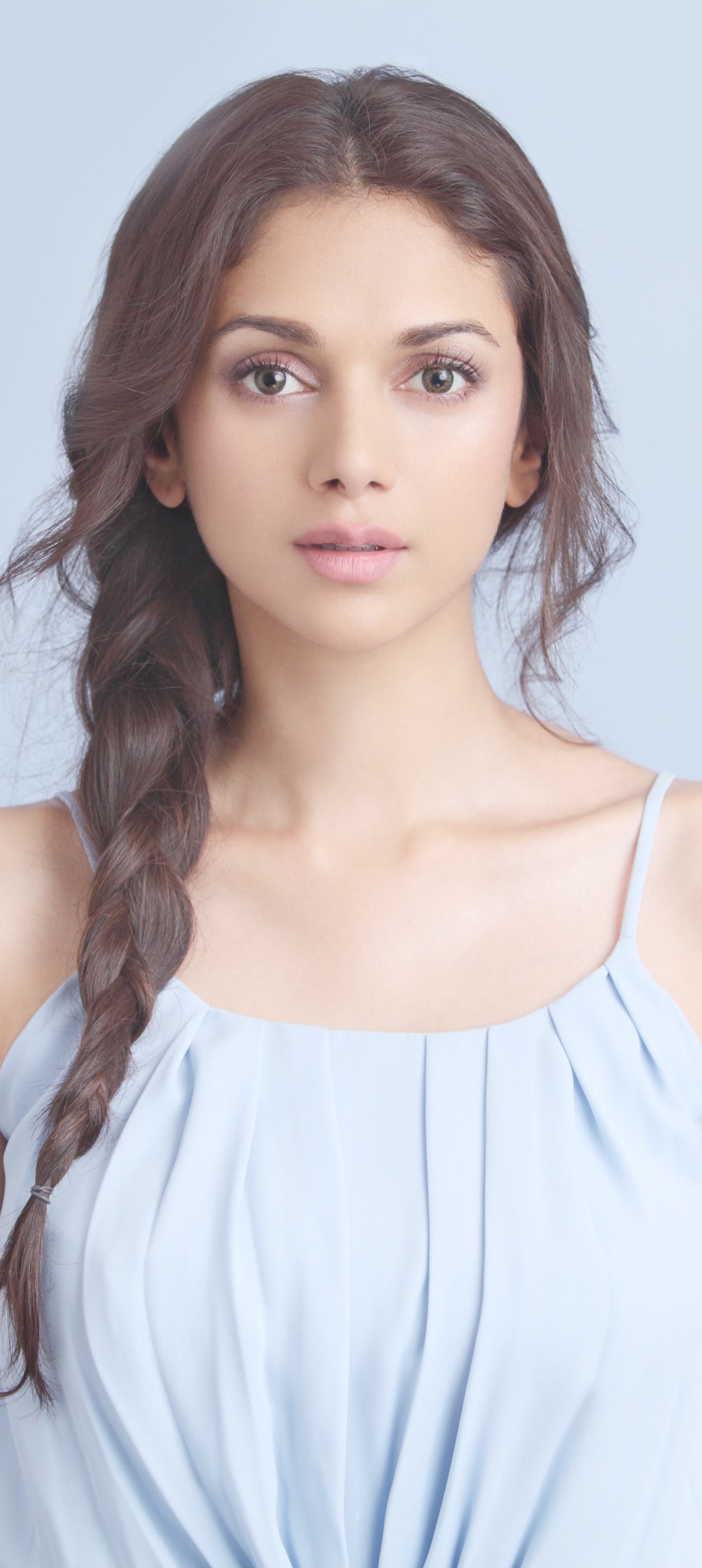 Download mobile wallpaper Brunette, Braid, Celebrity, Brown Eyes, Actress, Bollywood, Aditi Rao Hydari, Plait for free.