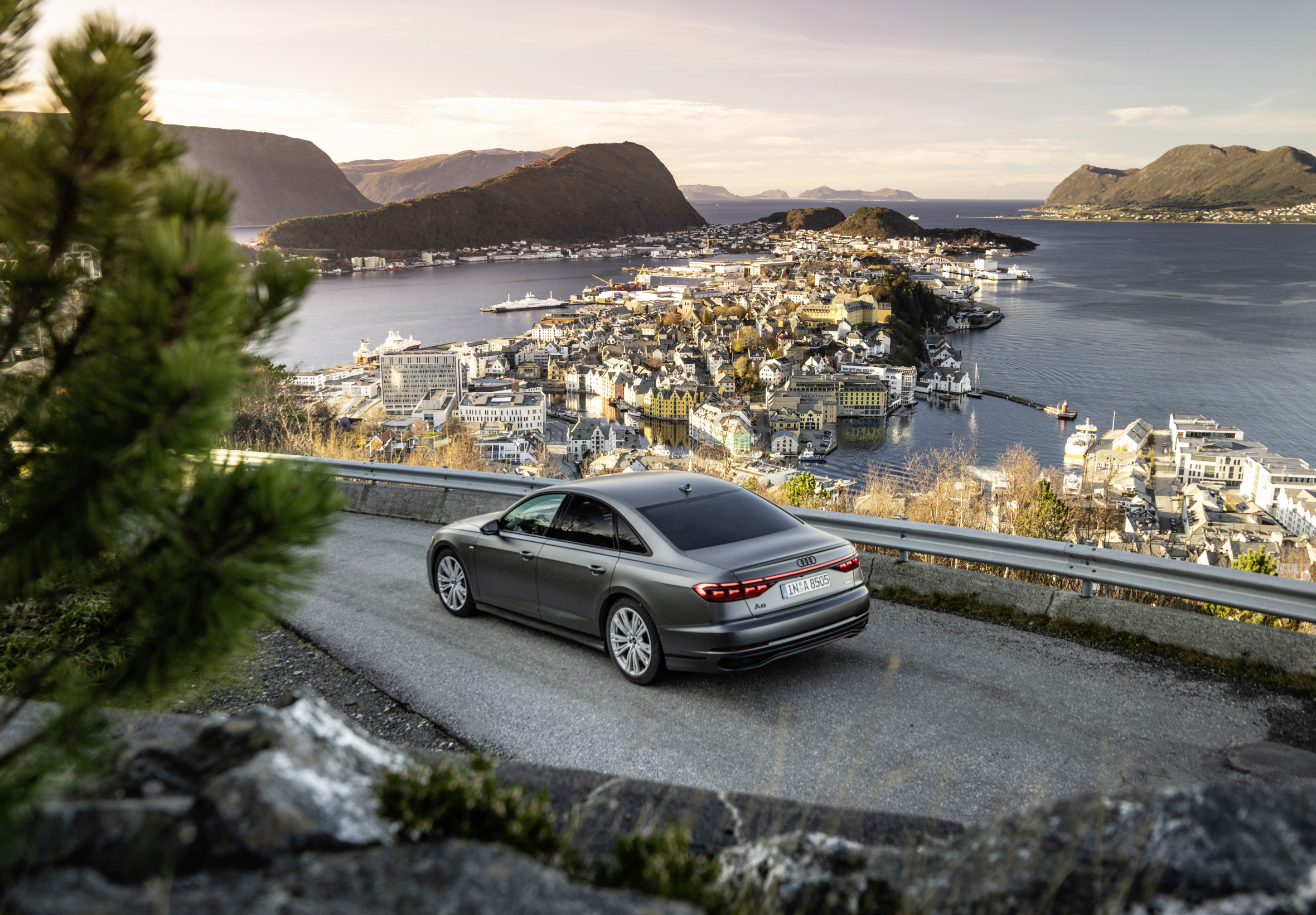 Los mejores fondos de pantalla de Audi A8 Quattro Línea S para la pantalla del teléfono
