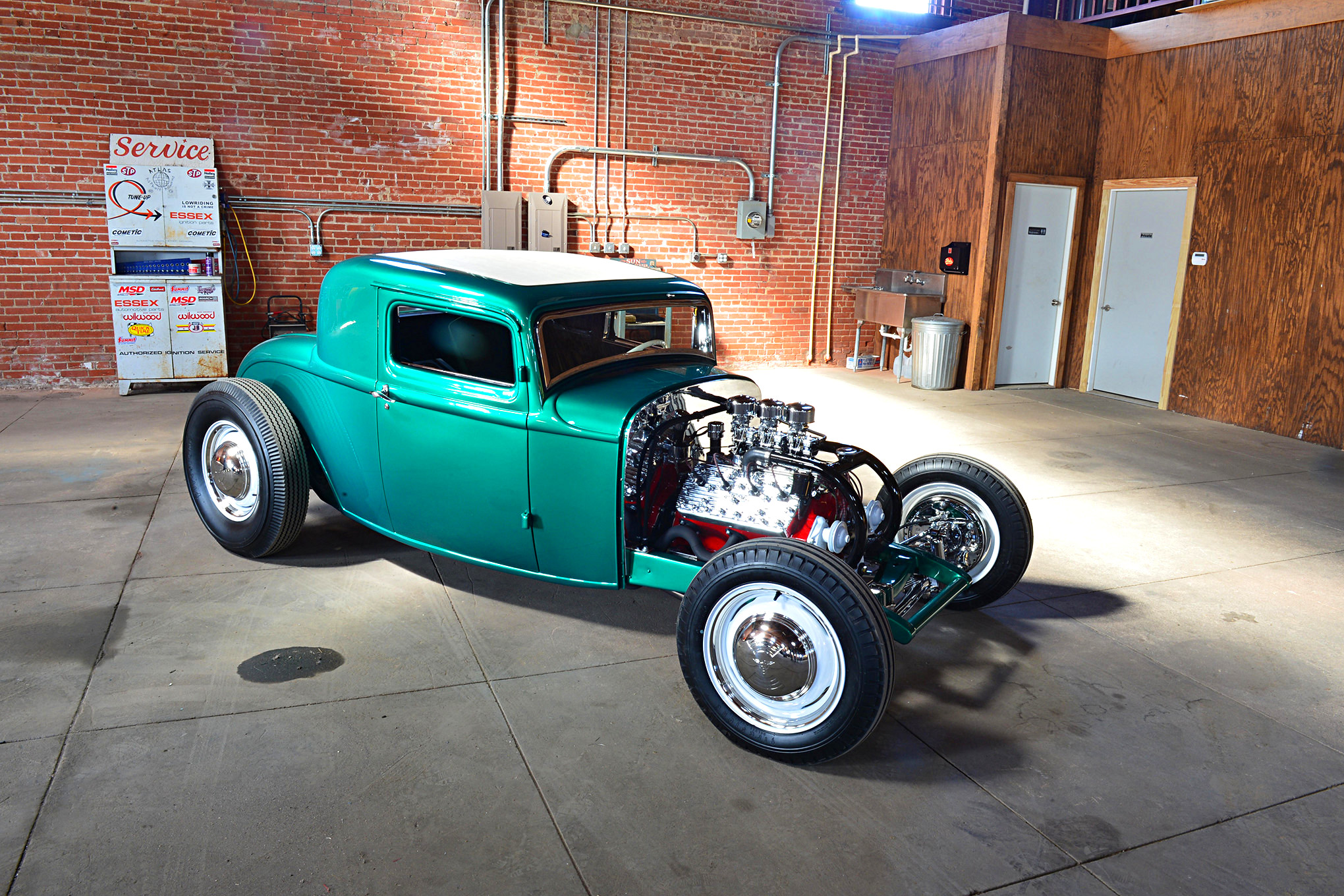 Free HD  1932 Ford 5 Window Coupe