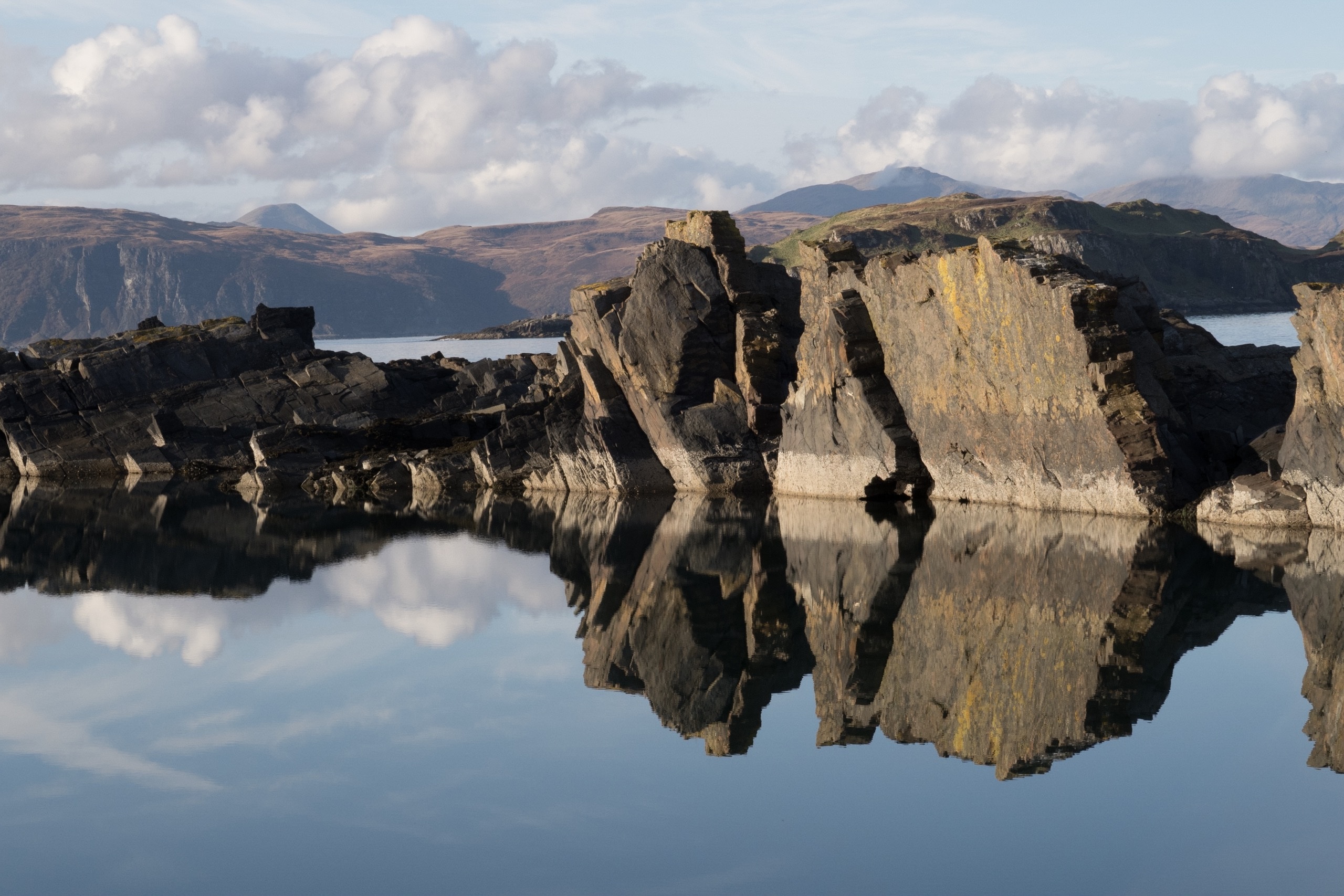 Baixar papel de parede para celular de Paisagem, Lago, Escócia, Terra/natureza, Reflecção gratuito.