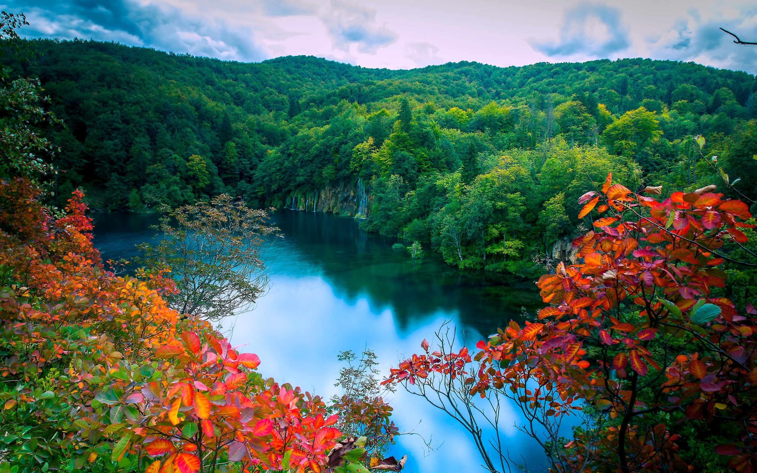 Free download wallpaper Lakes, Lake, Waterfall, Tree, Fall, Earth on your PC desktop