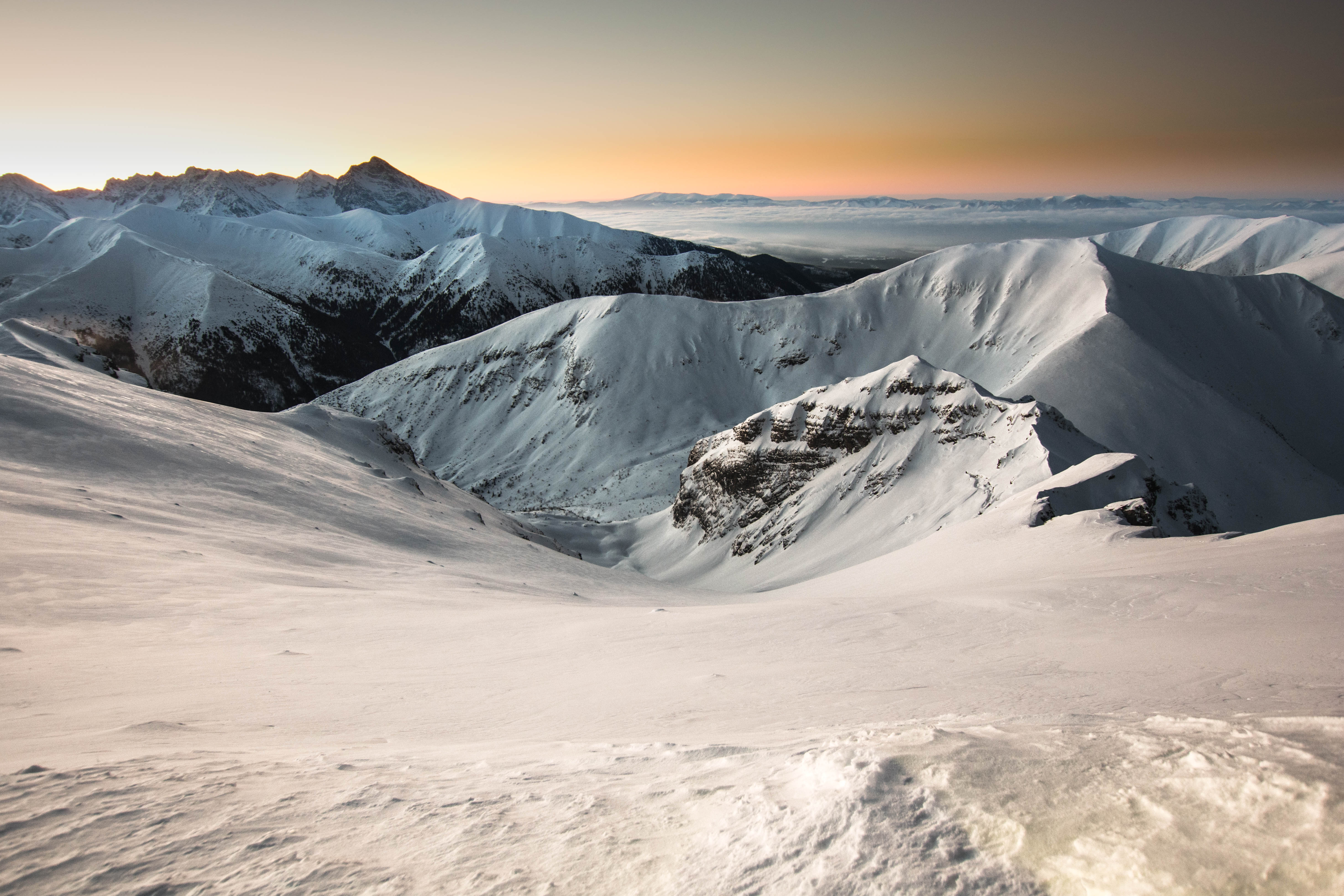 Descarga gratuita de fondo de pantalla para móvil de Naturaleza, Sol, Nieve, Montañas.