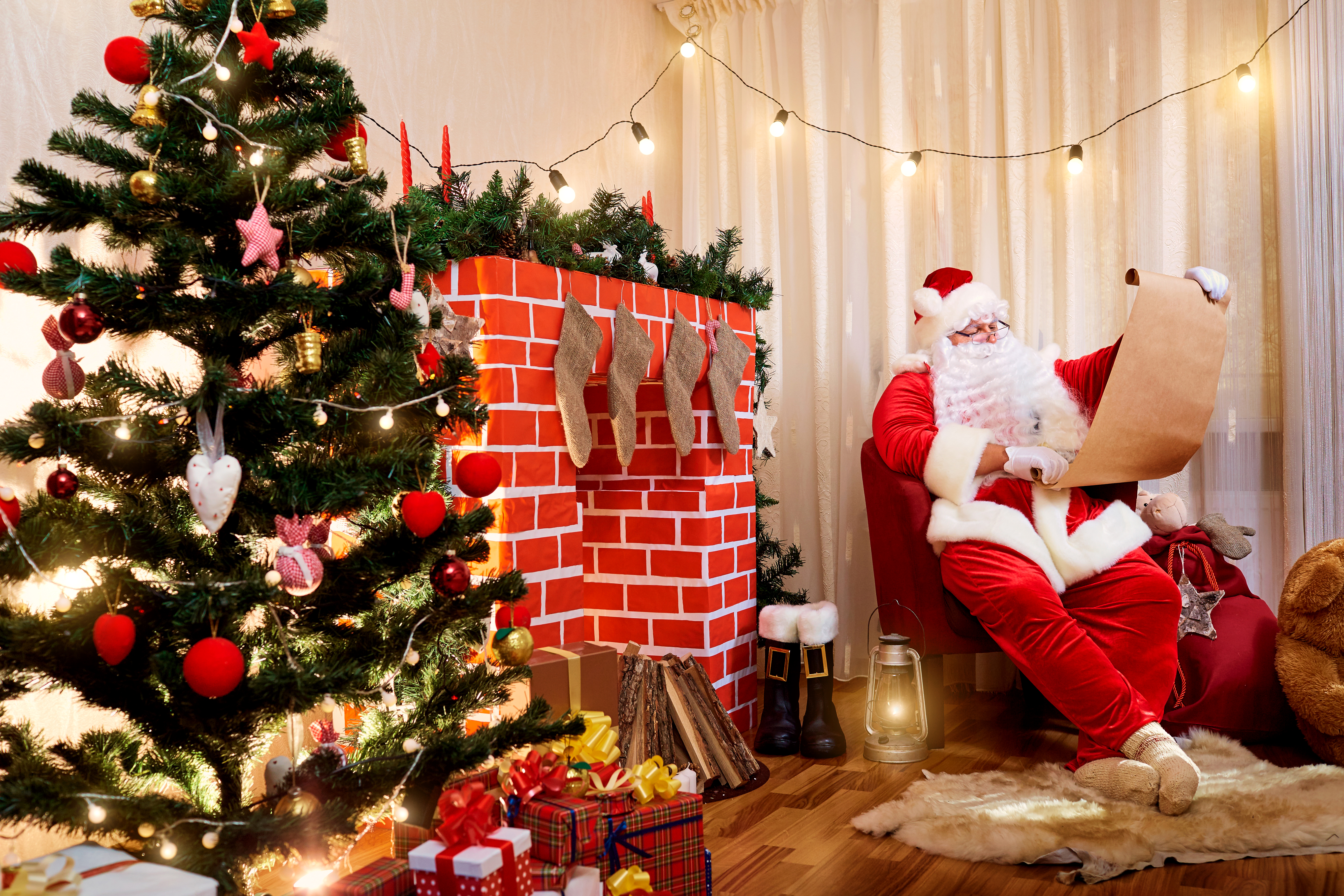 Скачать обои бесплатно Рождество, Рождественская Елка, Подарки, Праздничные, Санта картинка на рабочий стол ПК
