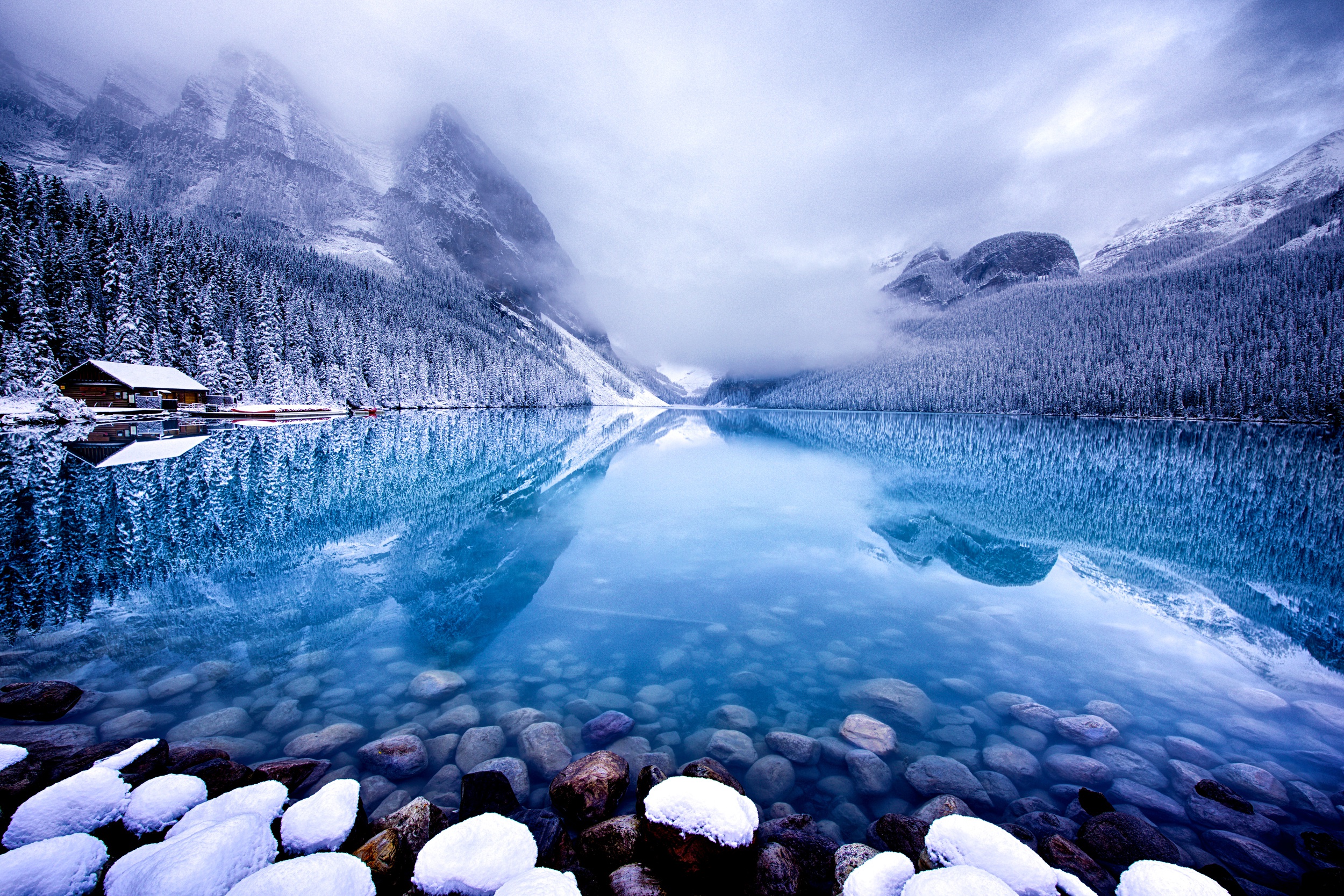 Handy-Wallpaper Winter, Schnee, Seen, See, Kanada, Gebirge, Erde/natur, Spiegelung kostenlos herunterladen.