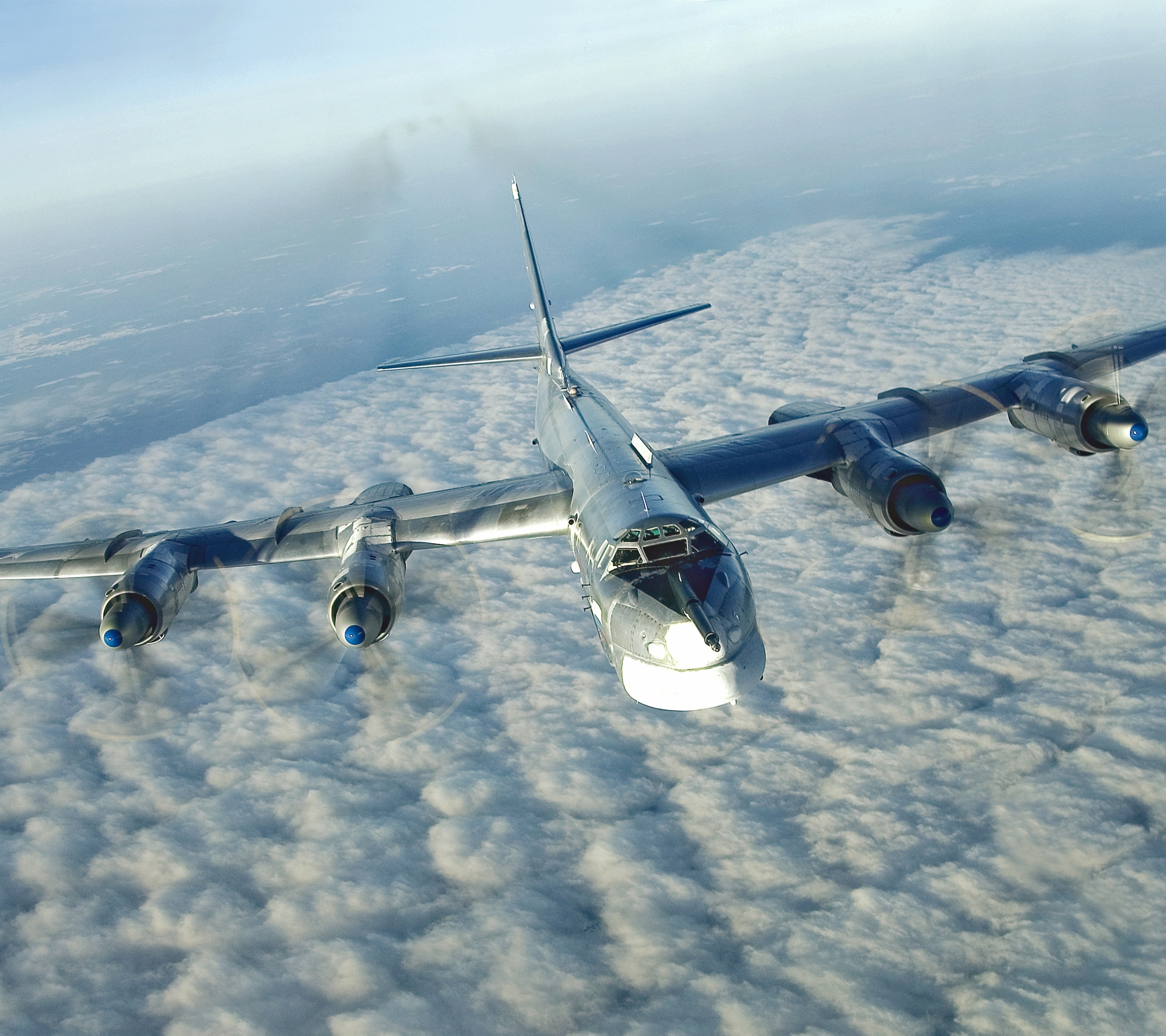 1104253 Bild herunterladen militär, tupolew tu 95, strategischer bomber, bomber - Hintergrundbilder und Bildschirmschoner kostenlos