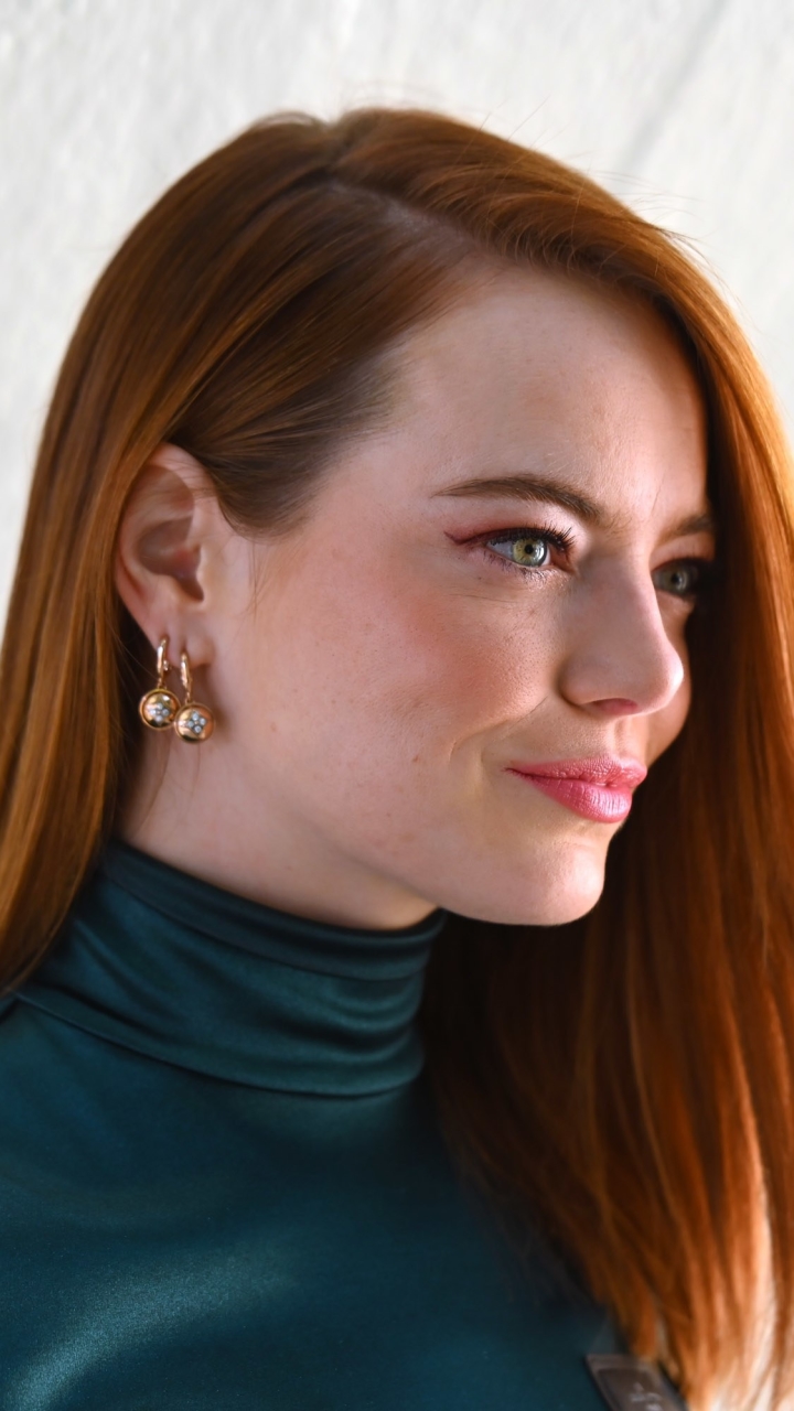 Download mobile wallpaper Emma Stone, Redhead, Earrings, American, Celebrity, Actress for free.