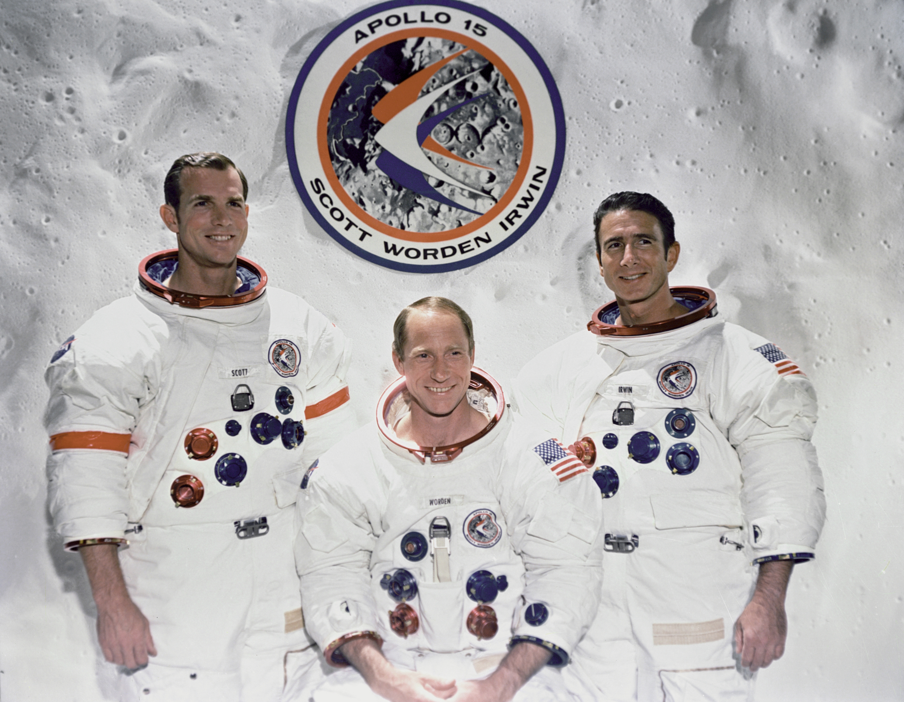 Популярные заставки и фоны Аполлон 15 на компьютер