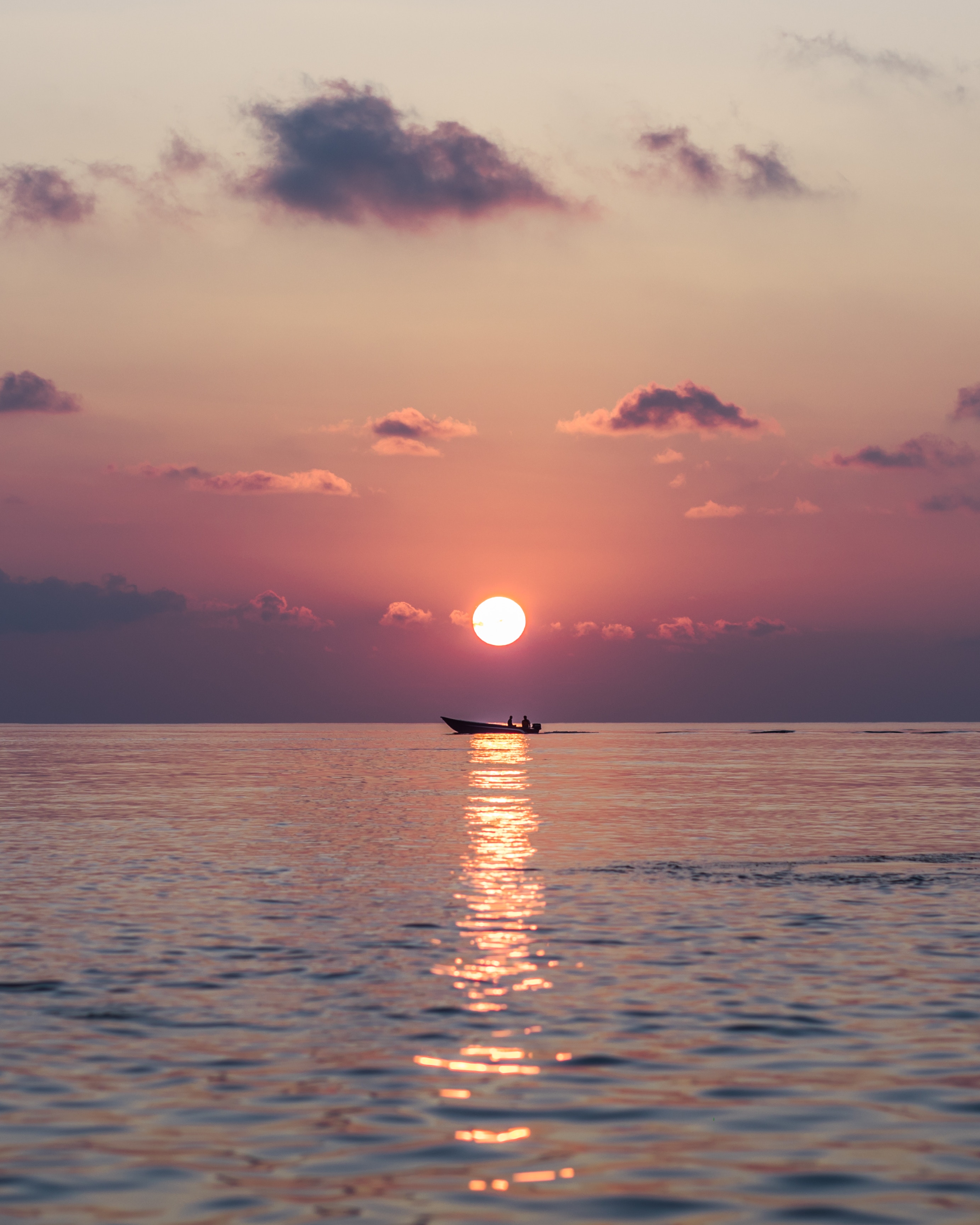 Download mobile wallpaper Maldives, Todd, Horizon, Sea, Sunset, Nature, Boat for free.