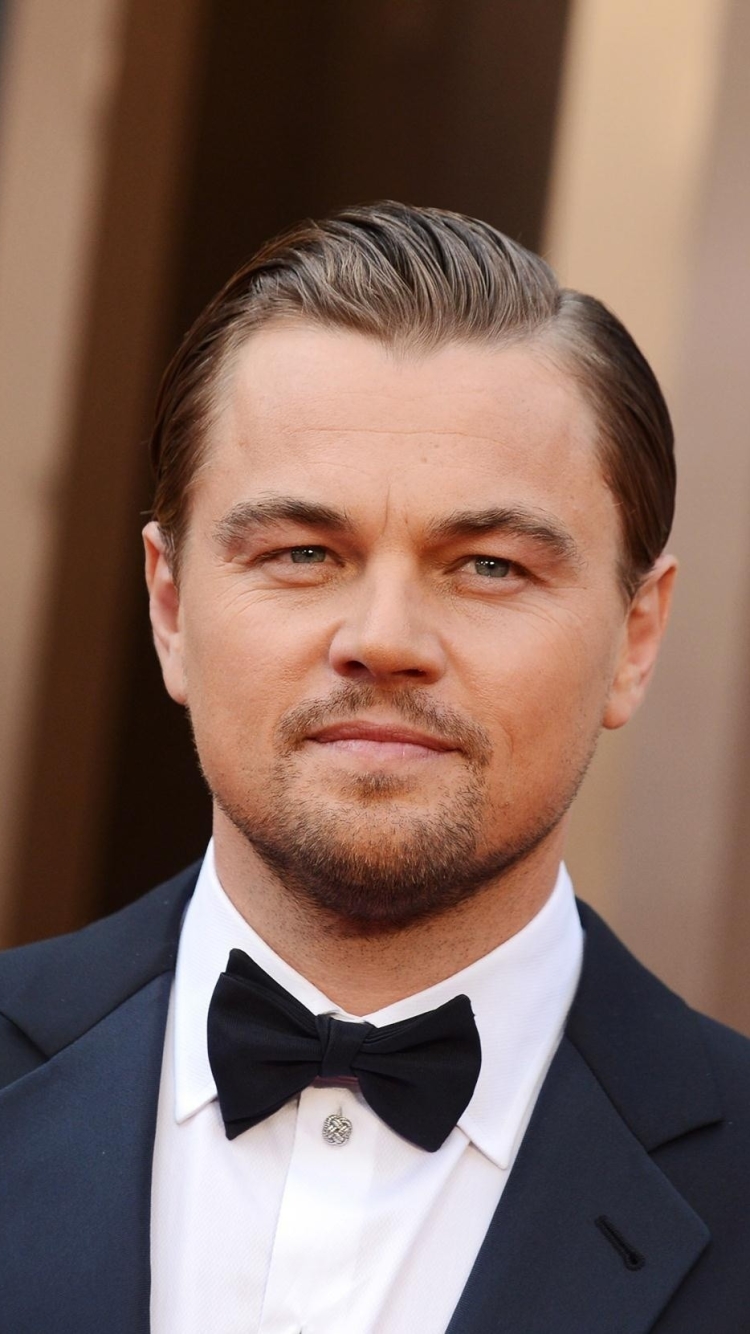 Download mobile wallpaper Leonardo Dicaprio, American, Suit, Celebrity, Actor for free.
