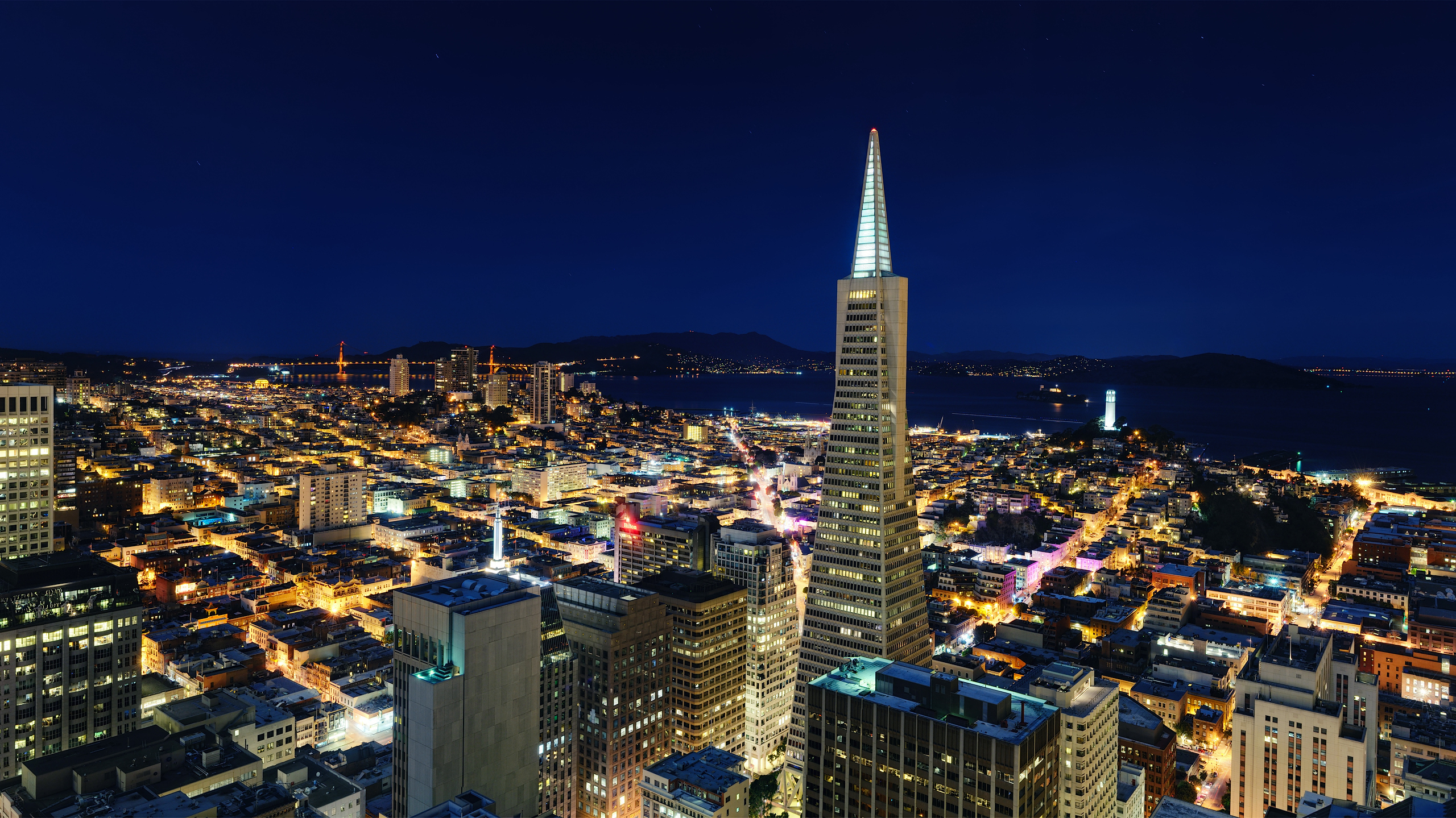 Скачать картинку Калифорния, Сан Франциско, Здание, Сша, Города, Сделано Человеком, Ночь, Город в телефон бесплатно.