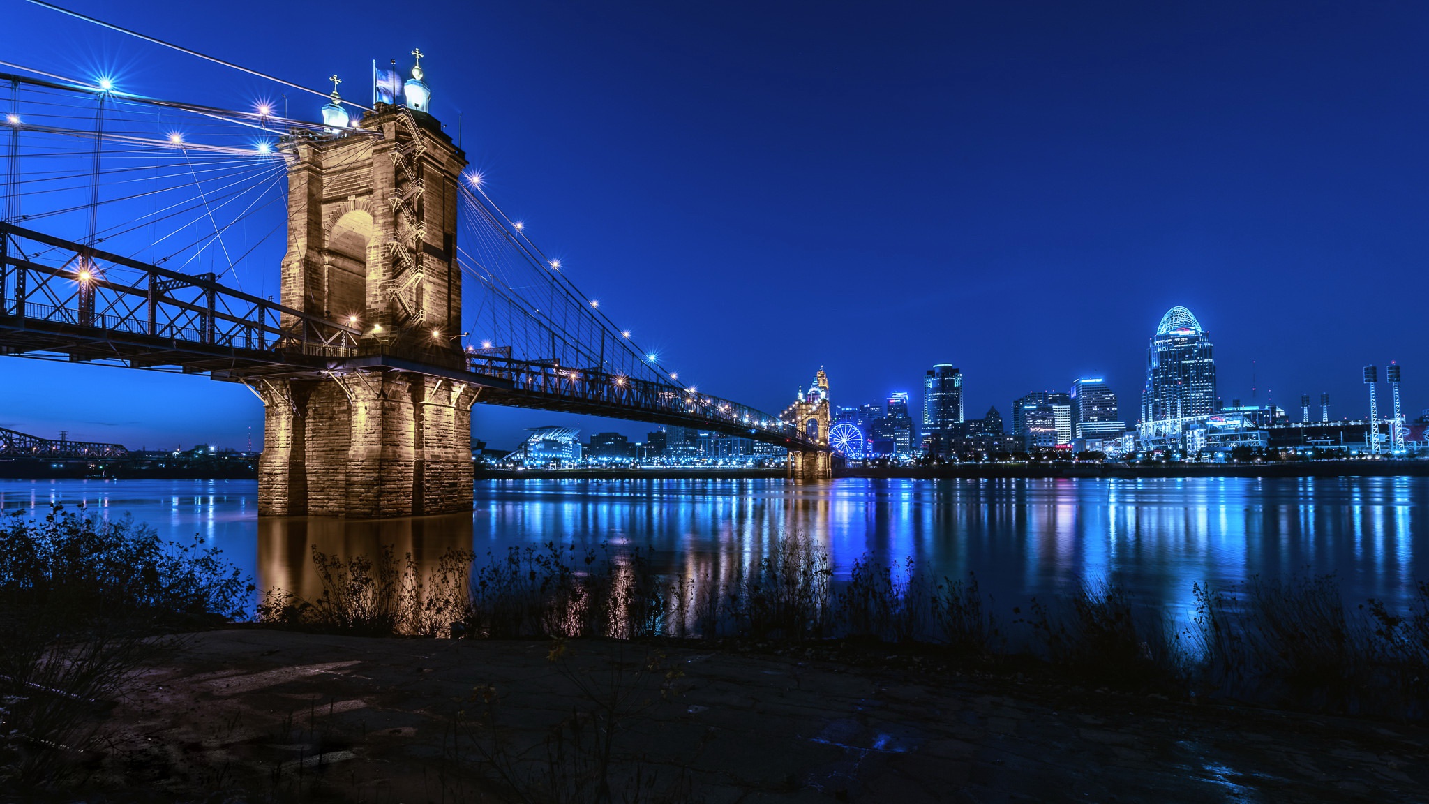 Популярні заставки і фони Підвісний Міст Джона А Роблінга на комп'ютер