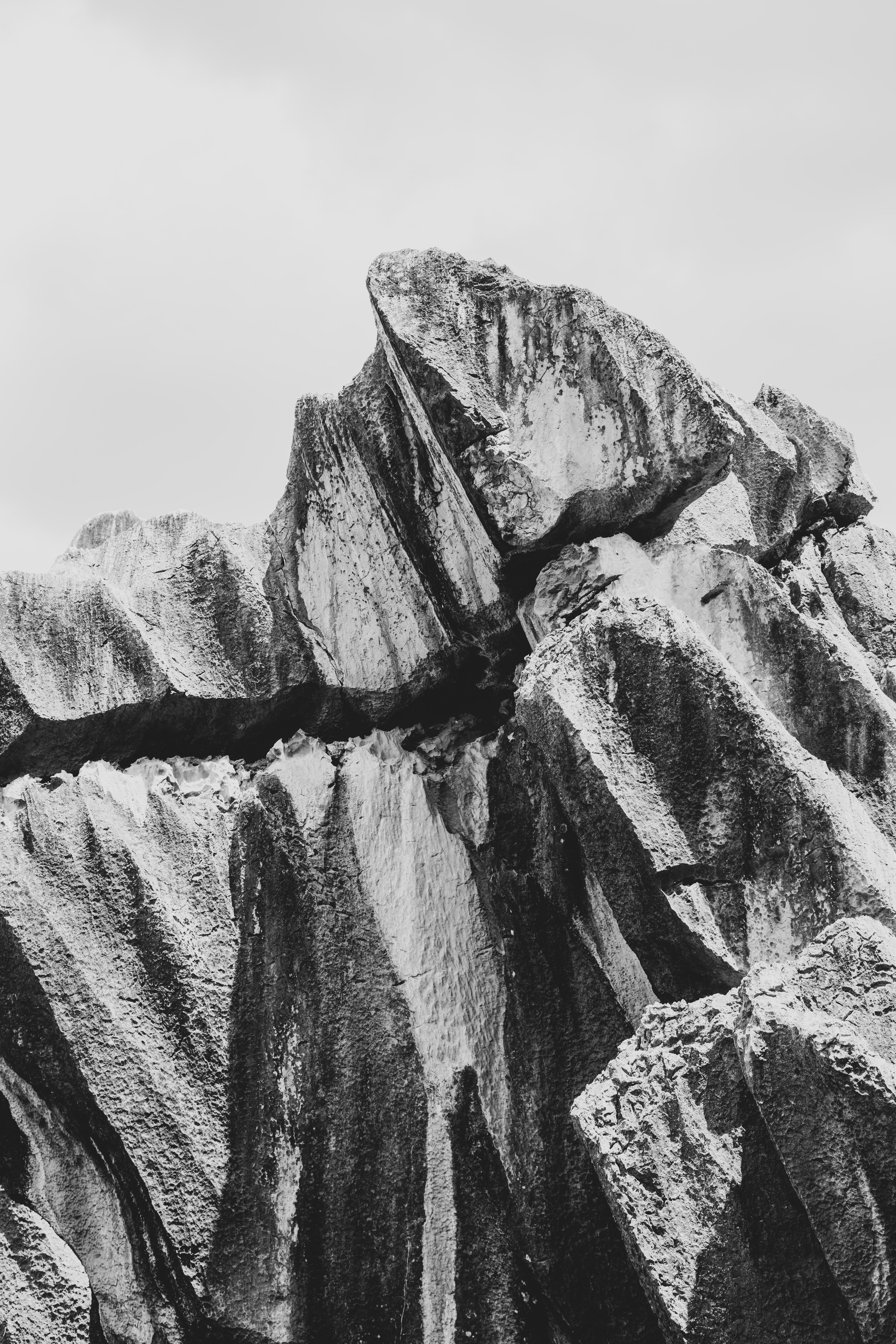 Free download wallpaper Nature, Rock, Vertex, Top, Cliff, Bw, Chb on your PC desktop
