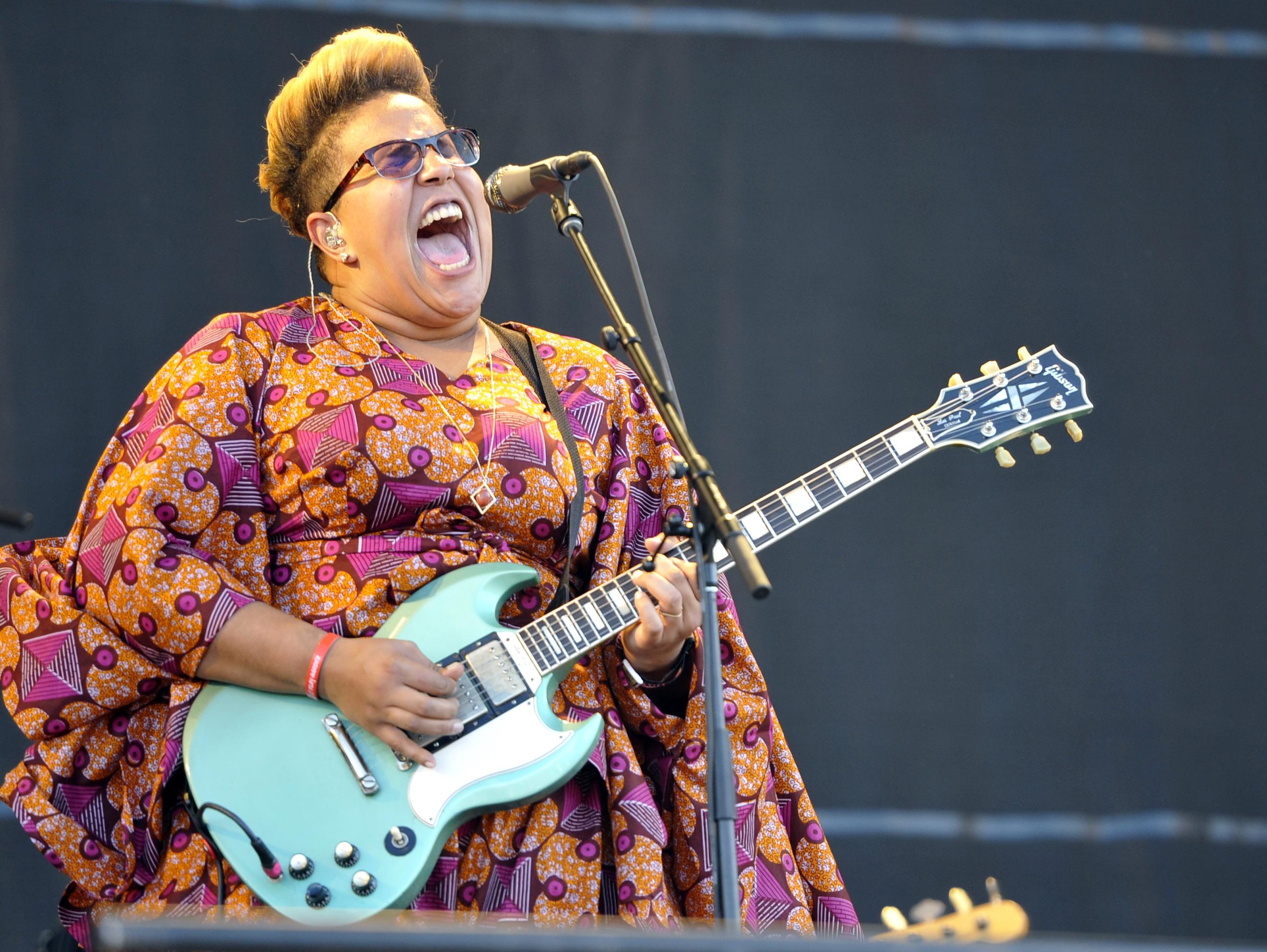 Laden Sie Brittany Howard HD-Desktop-Hintergründe herunter