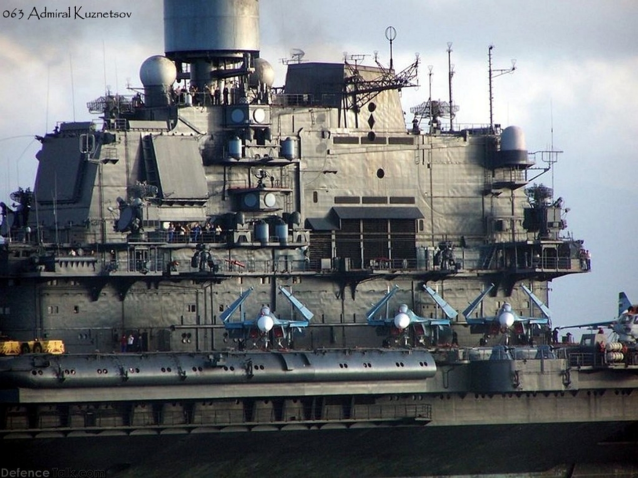 1471609 Hintergrundbild herunterladen militär, russischer flugzeugträger admiral kuznetsov, flugzeugträger, kriegsschiff - Bildschirmschoner und Bilder kostenlos