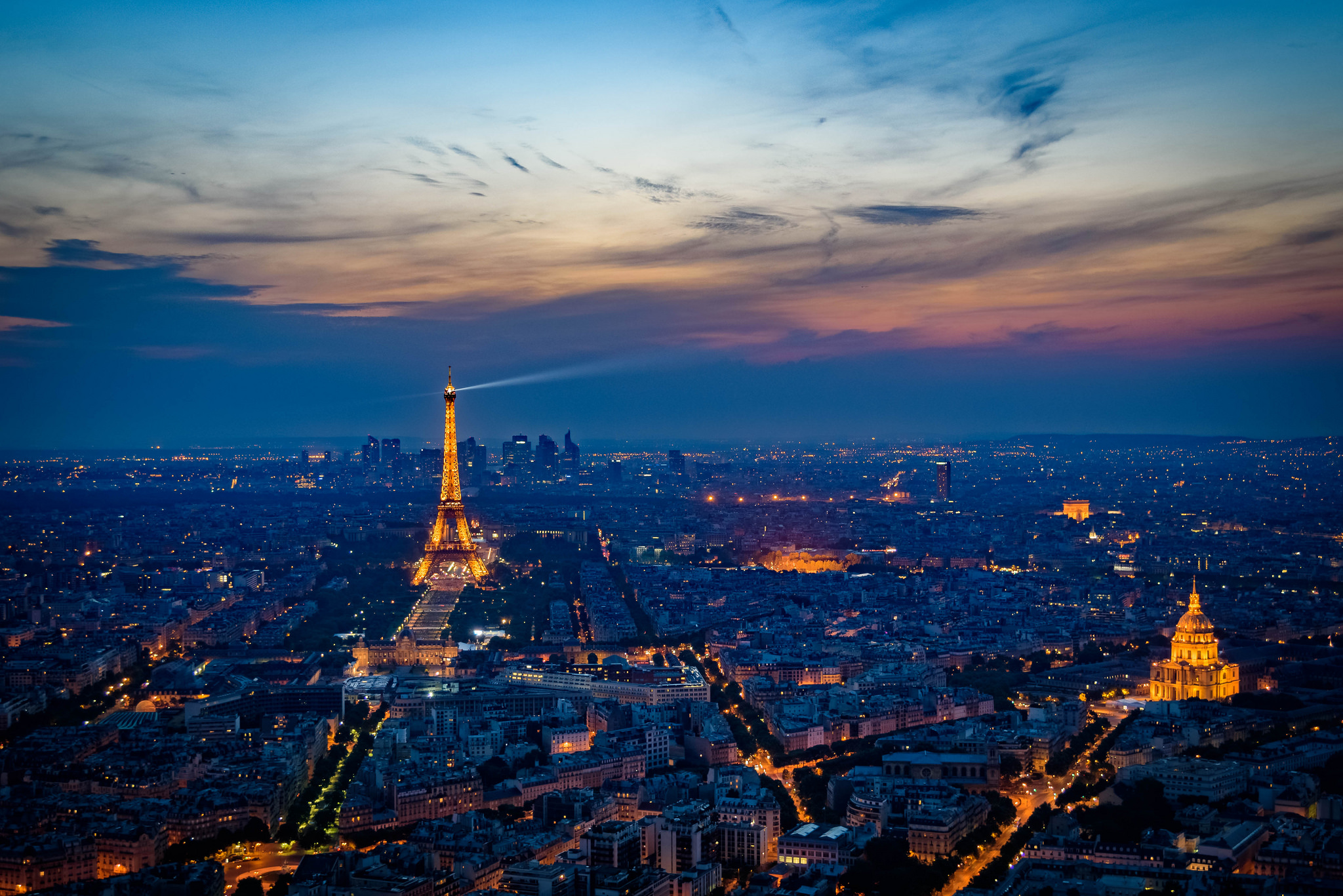 PCデスクトップに都市, 日没, 街, パリ, エッフェル塔, 建物, マンメイド画像を無料でダウンロード