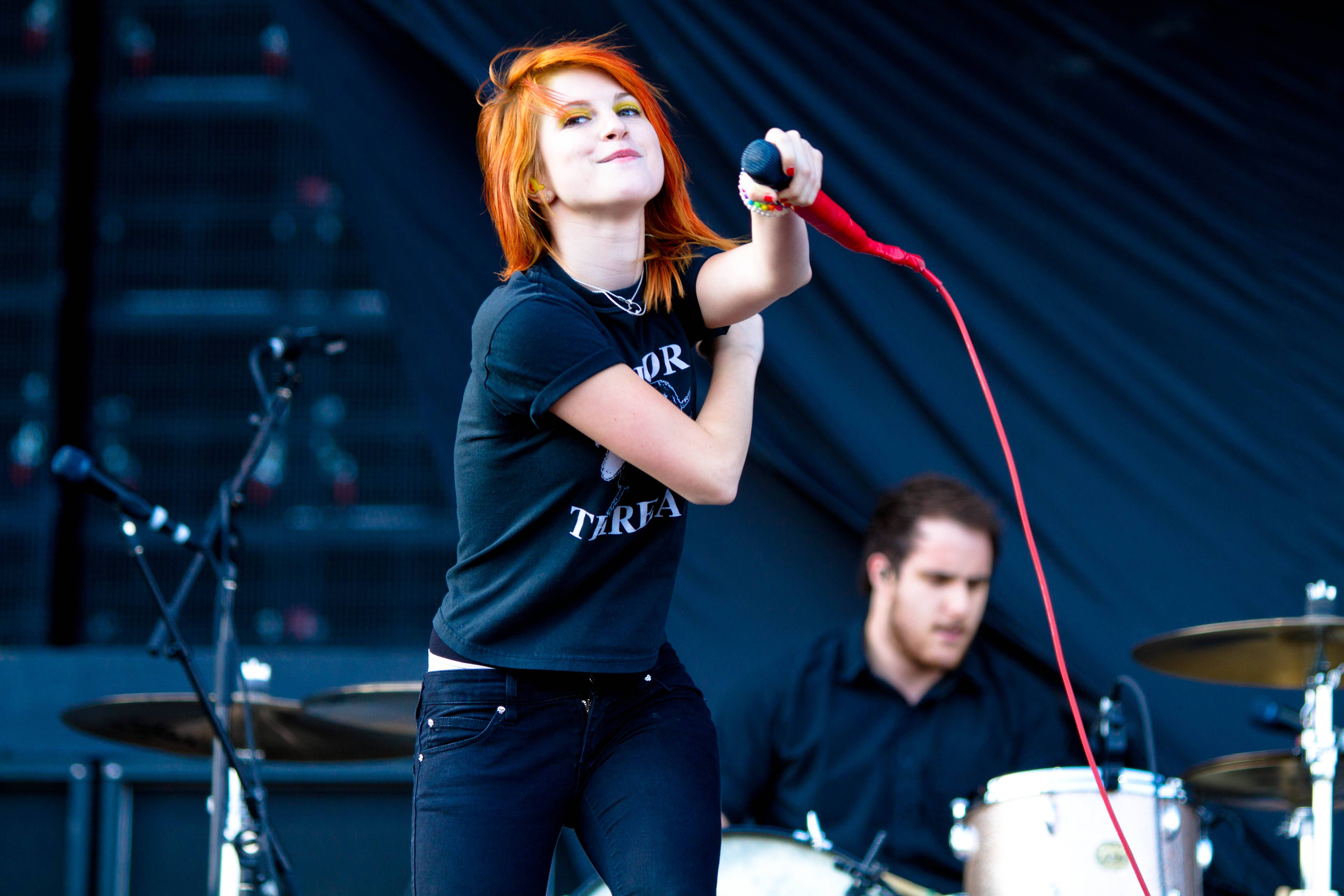 Download mobile wallpaper Music, Hayley Williams for free.