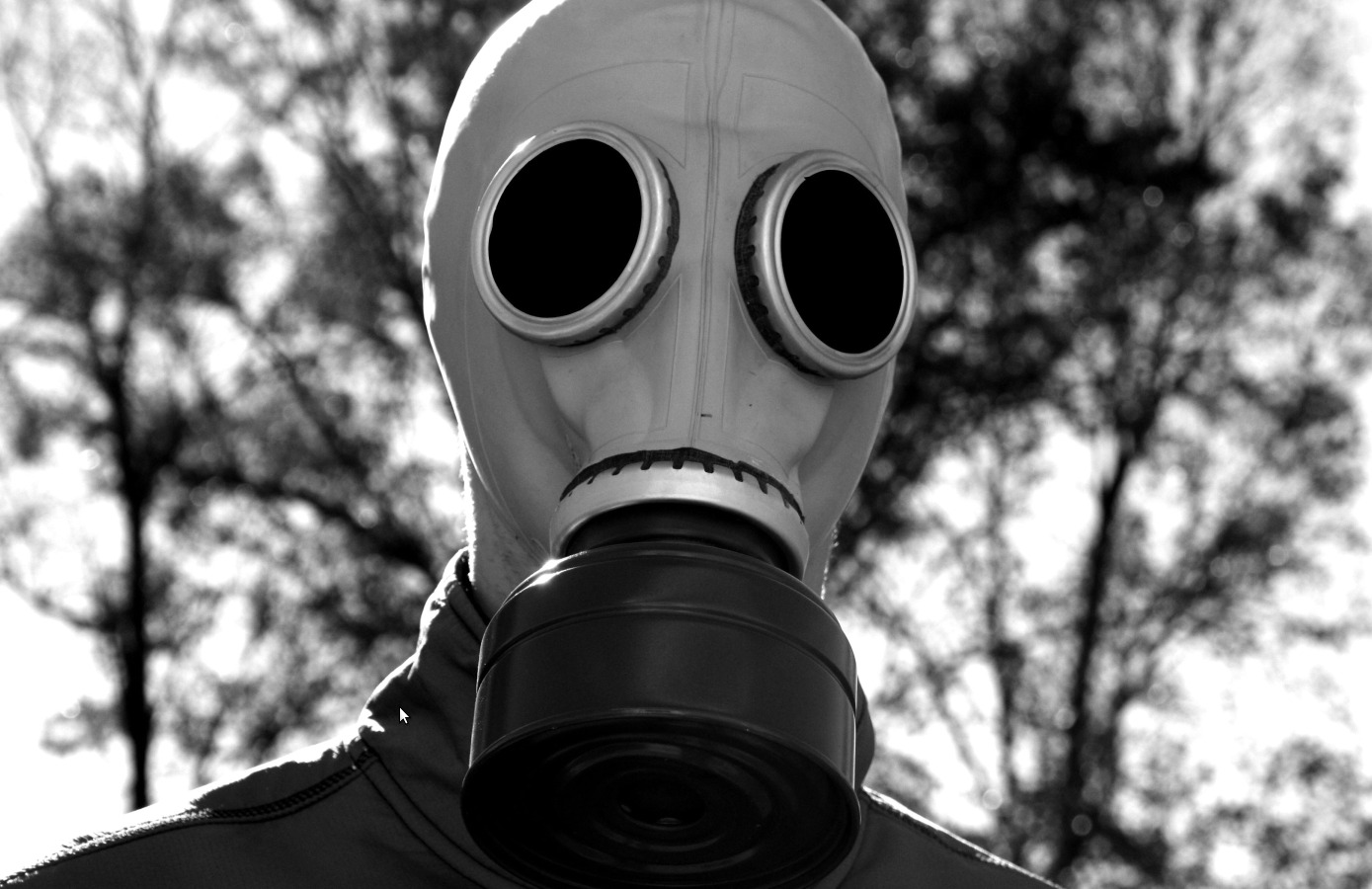 Download mobile wallpaper Gas Mask, Dark for free.