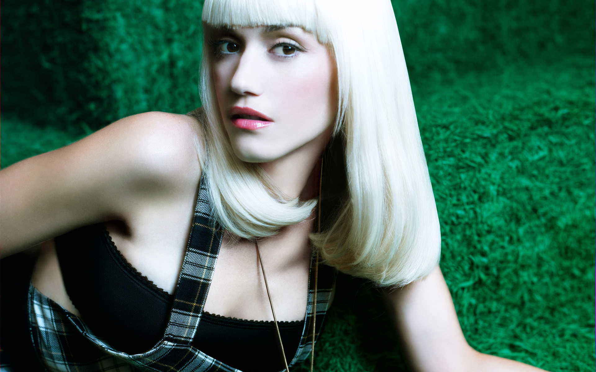 Download mobile wallpaper Music, Gwen Stefani for free.