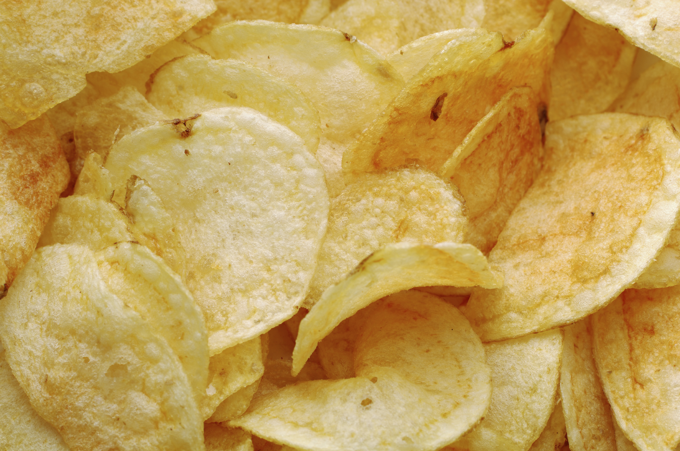 822192 Bild herunterladen nahrungsmittel, chips, kartoffelchips, snack - Hintergrundbilder und Bildschirmschoner kostenlos