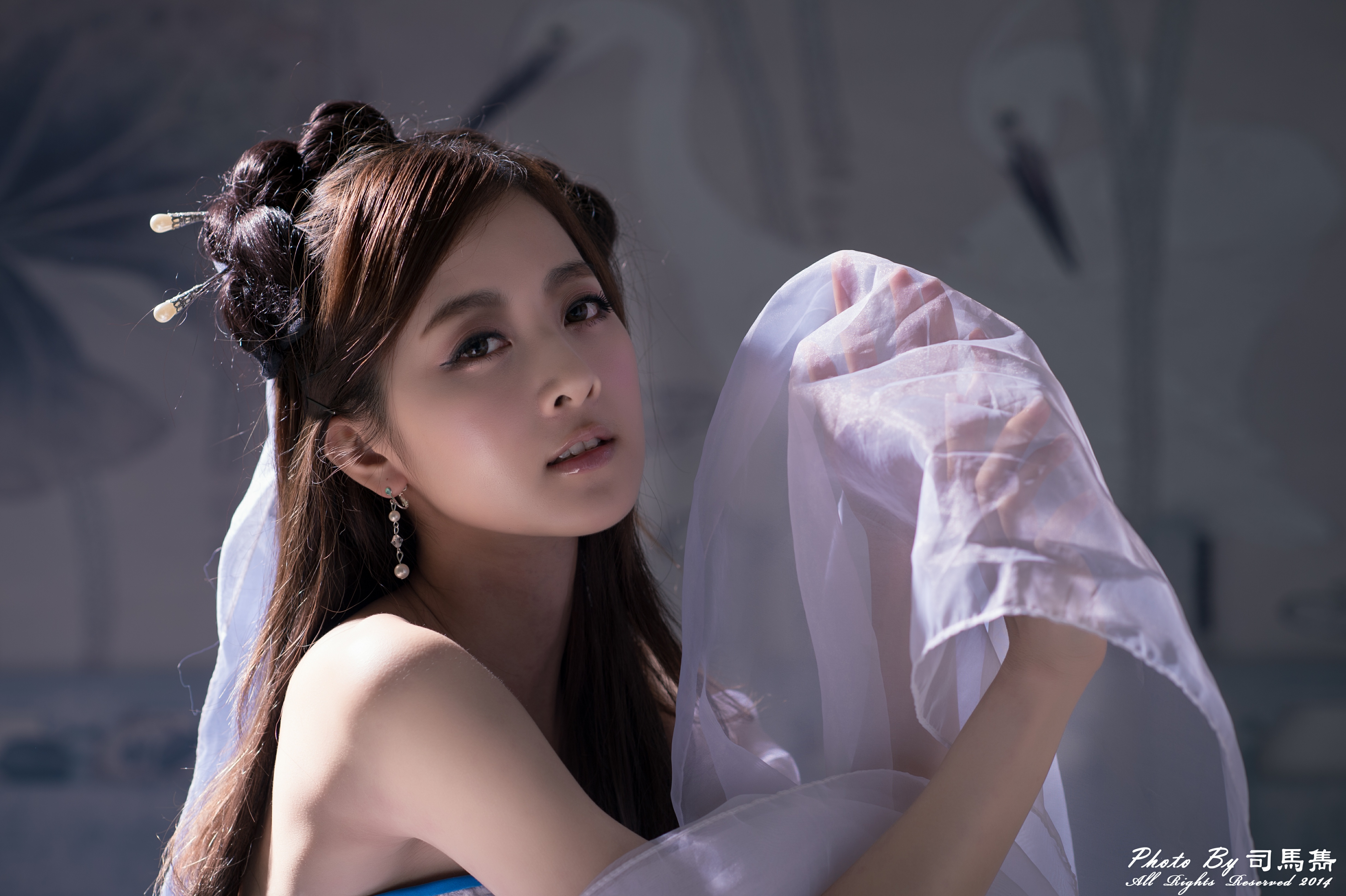 Download mobile wallpaper Chinese, Women, Asian, Mikako Zhang Kaijie, Taiwanese, Hair Dress, Hairpin for free.