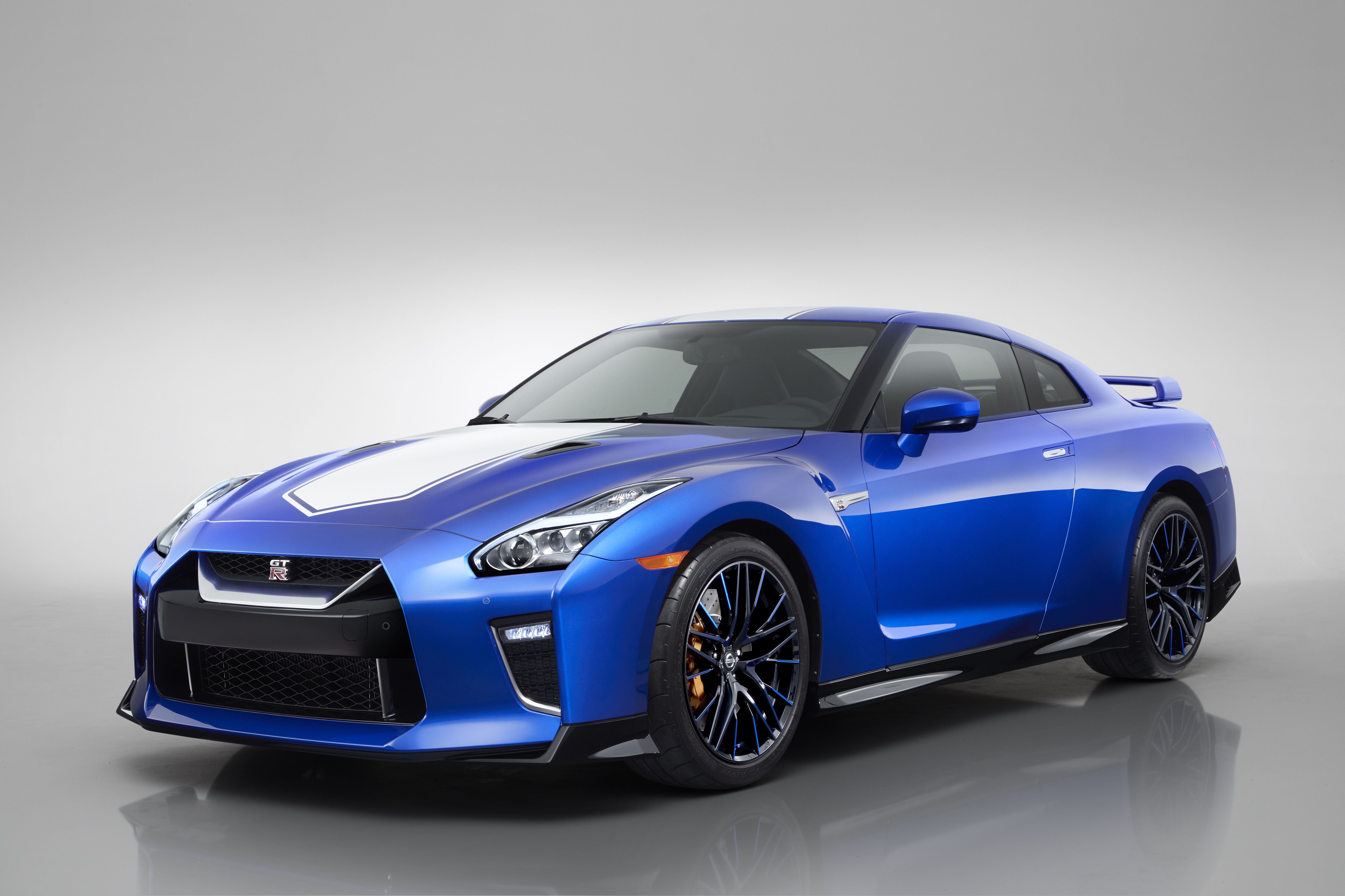 Download mobile wallpaper Nissan, Car, Nissan Gt R, Vehicles for free.