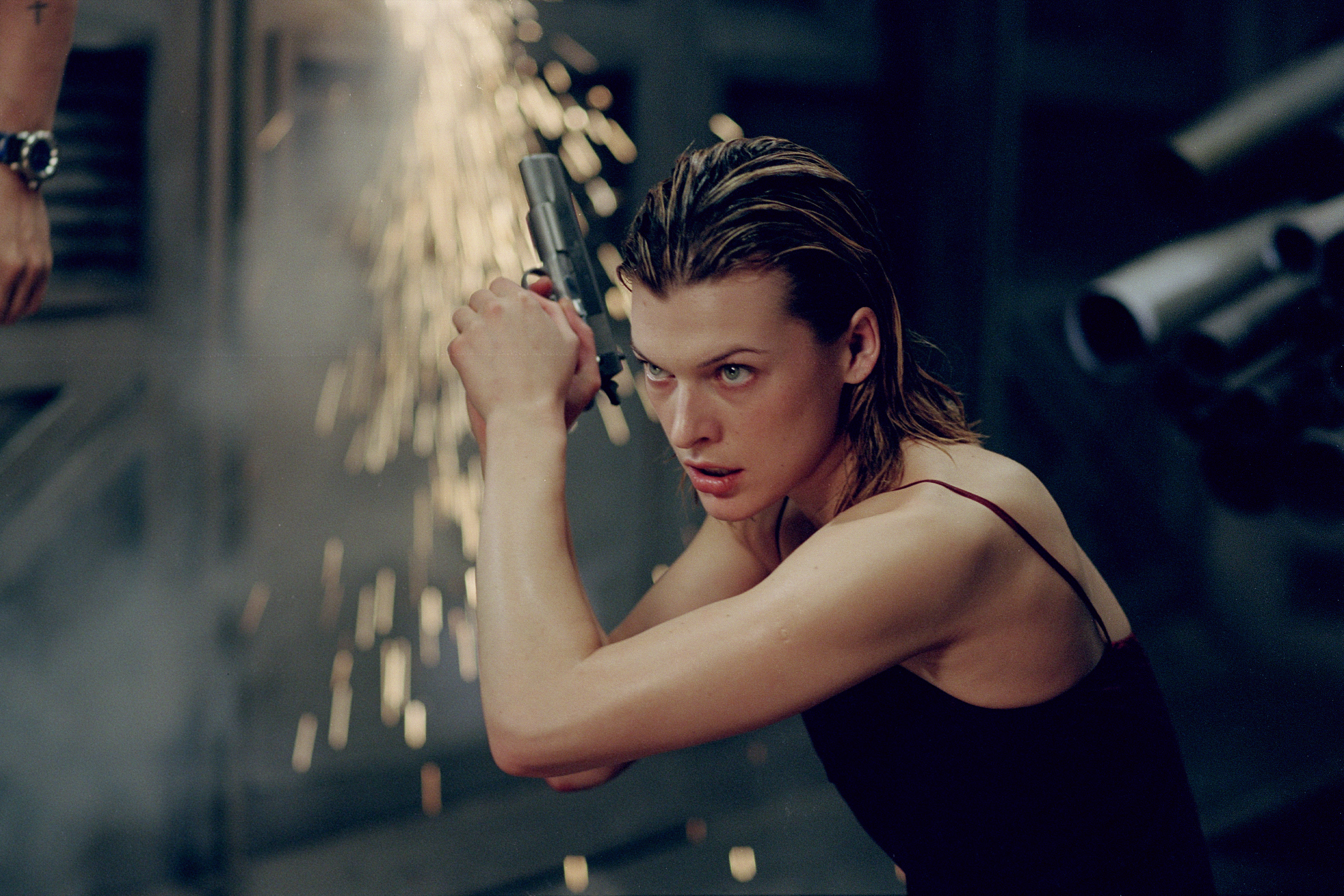Baixe gratuitamente a imagem Milla Jovovich, Filme, Resident Evil: O Hóspede Maldito na área de trabalho do seu PC