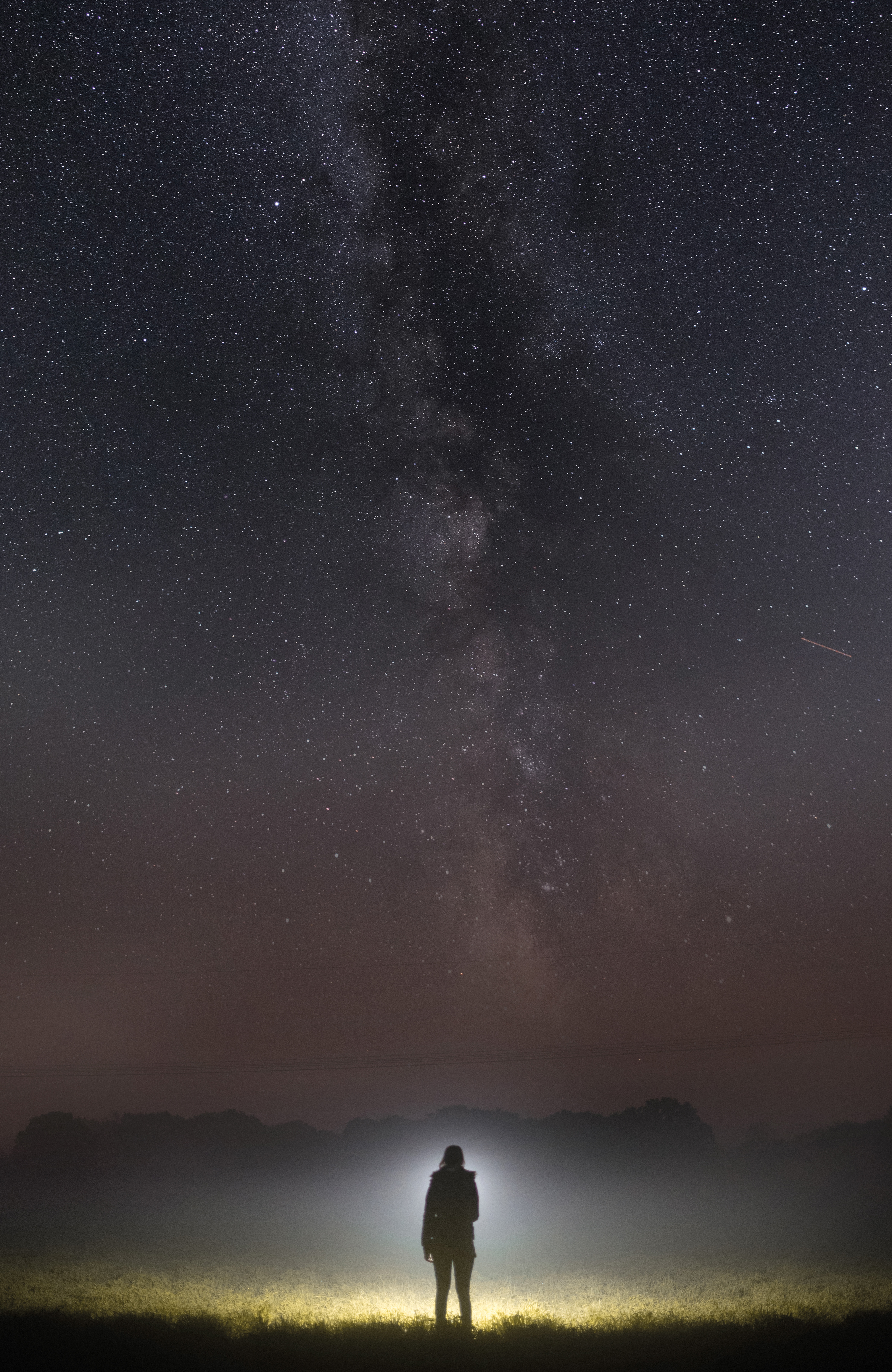 Download mobile wallpaper Night, Starry Sky, Silhouette, Loneliness, Dark for free.