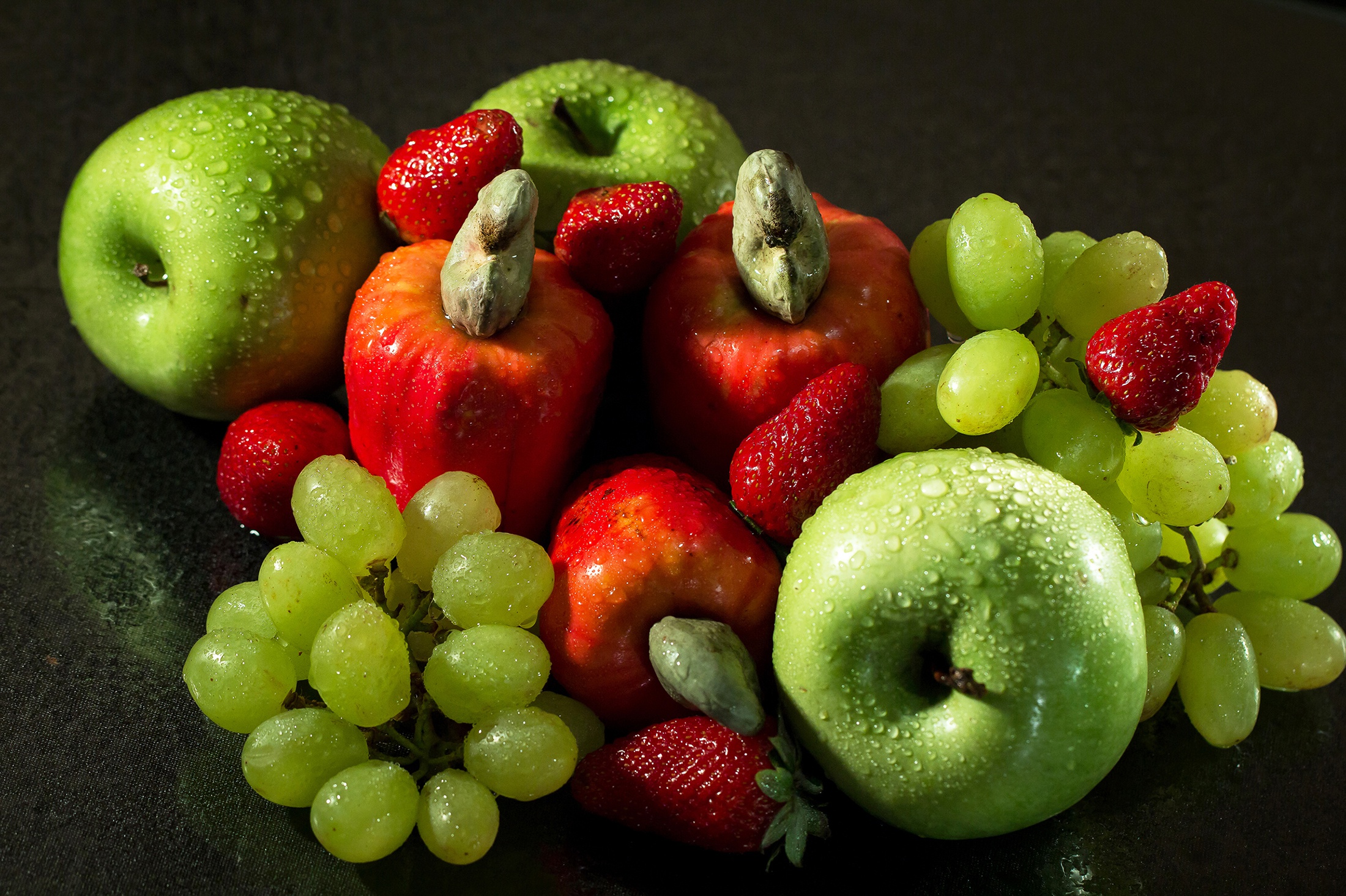 Free download wallpaper Fruits, Food, Strawberry, Apple, Grapes, Fruit on your PC desktop